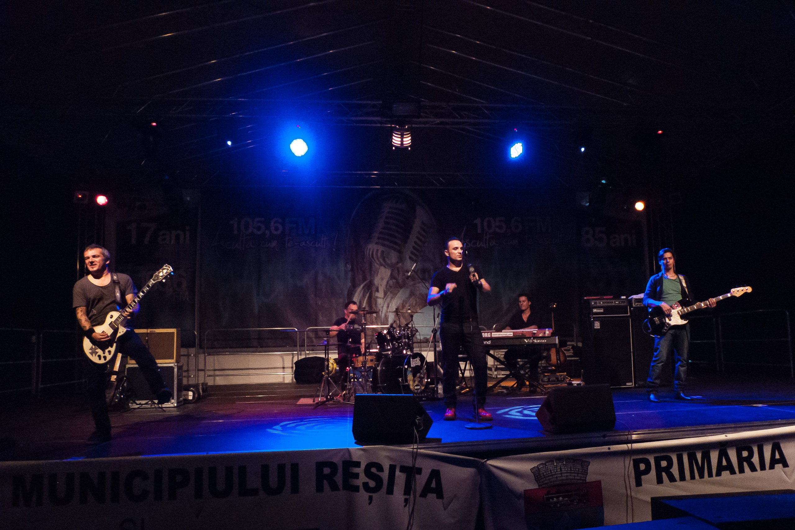 Direcția 5 în concert la Reșița, 2013. Pagina principală