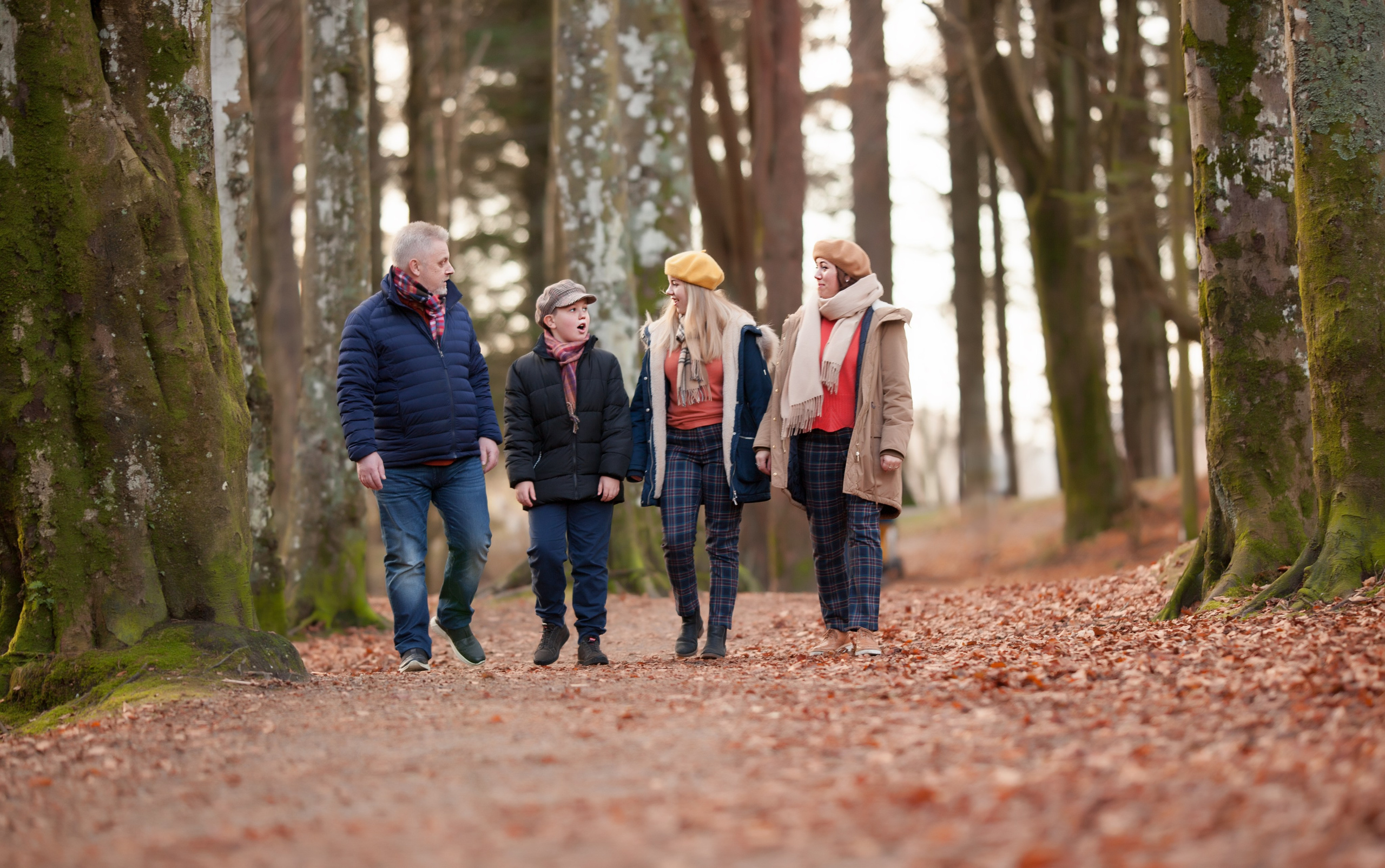 Gold october. Family and real state photographer in Haugesund Dina Vikra