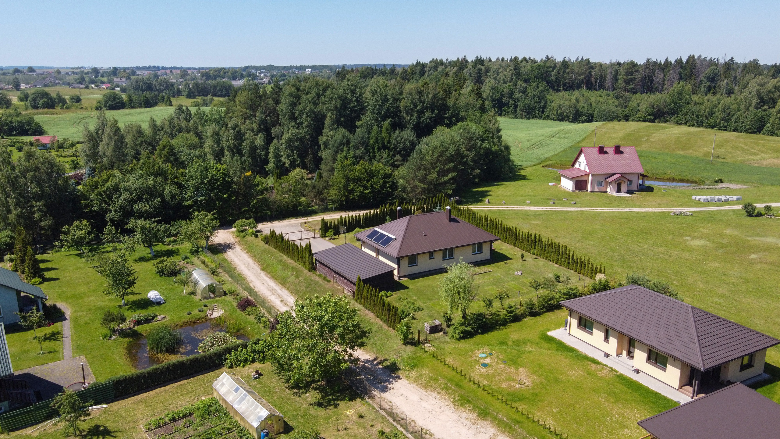 Žudiškių k. Ežero g. 70, Rešes sen. Elina Sapiega fotografė Vilniuje