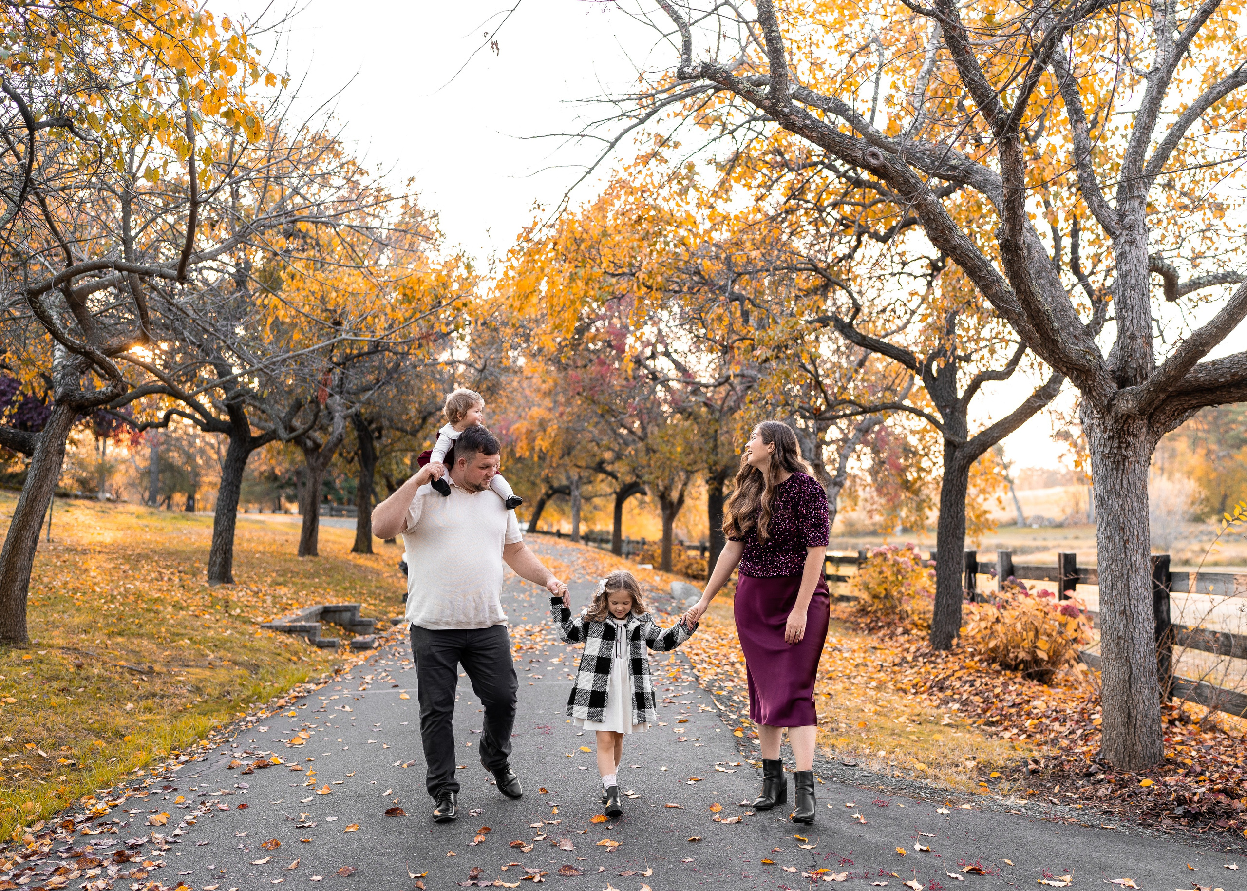 Klyushin family. Family photographer in Sacramento | Sofia Pavenko