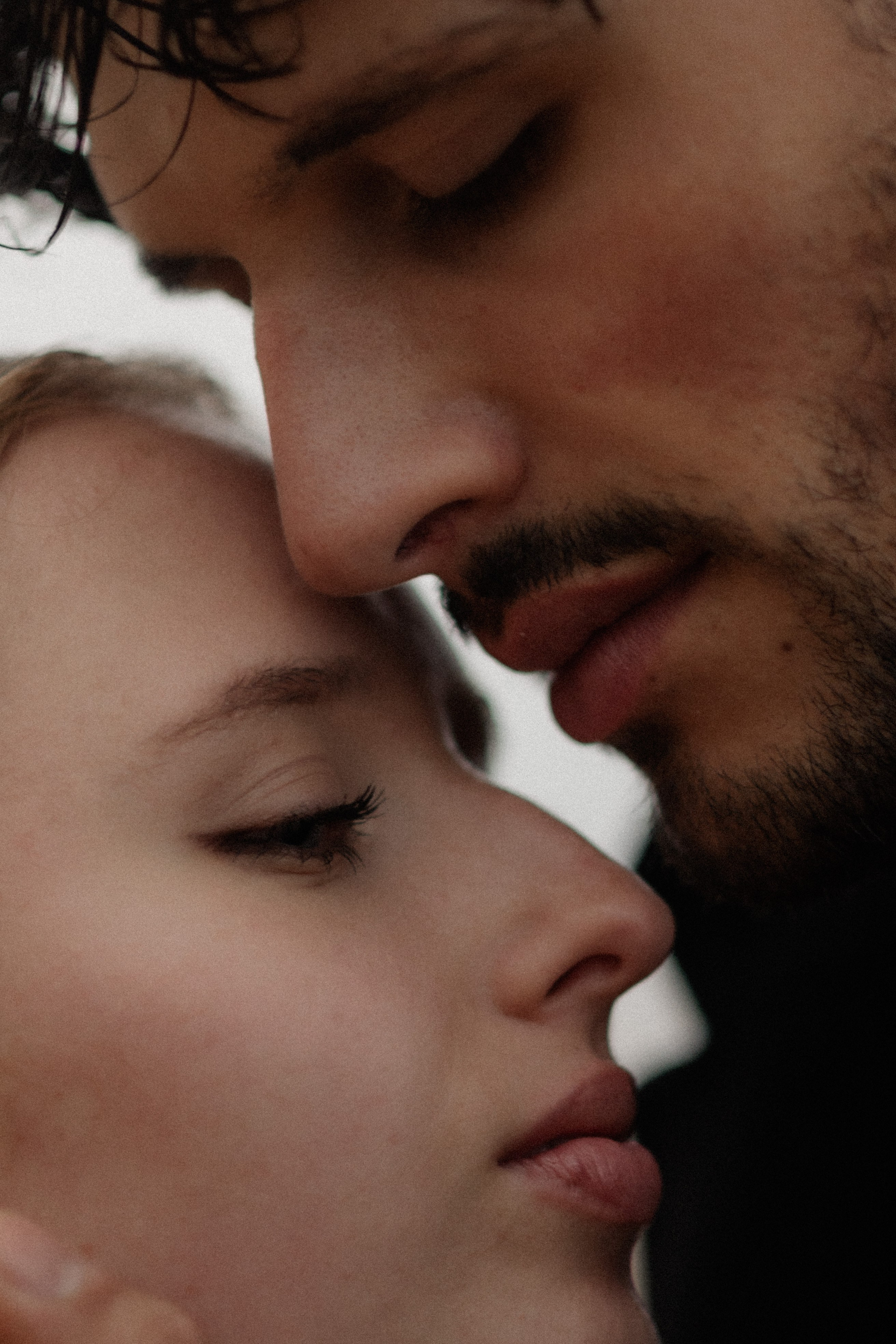 Die Schwerkraft zwischen uns. Fotografin in Ansbach für Paare, Hochzeiten und After Wedding