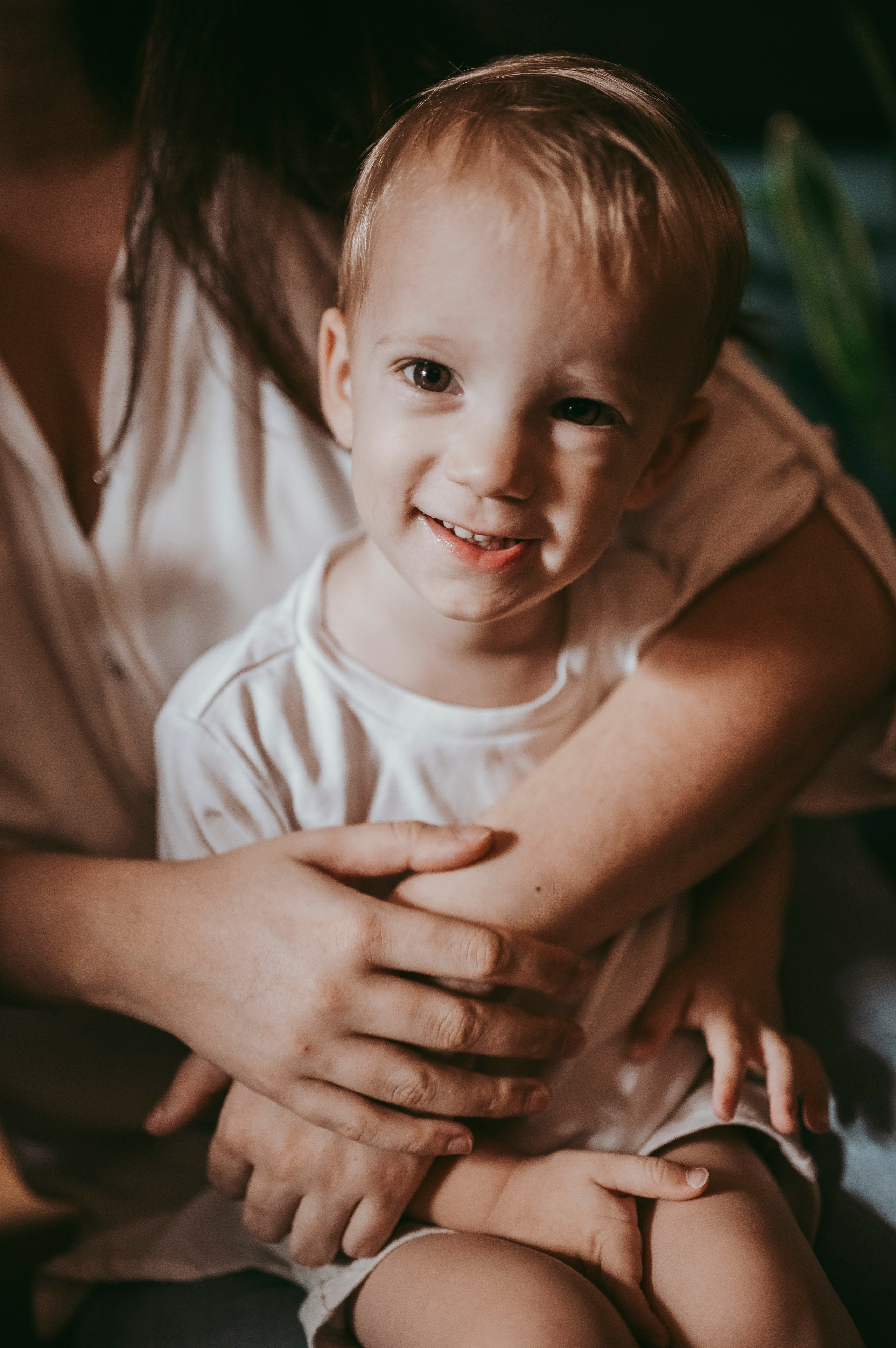 Sonja, Nikola, Lazar i Luka / porodicno fotografisanje kod kuce. Deciji i porodicni fotograf u Beogradu Oksana Skendzic