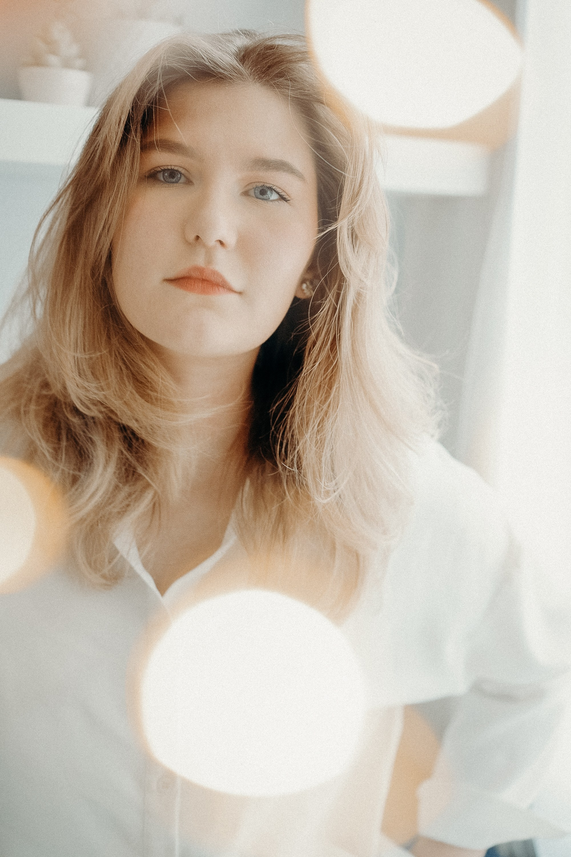 Photos of a little corgi and her owner. Portrait and wedding photographer in New York