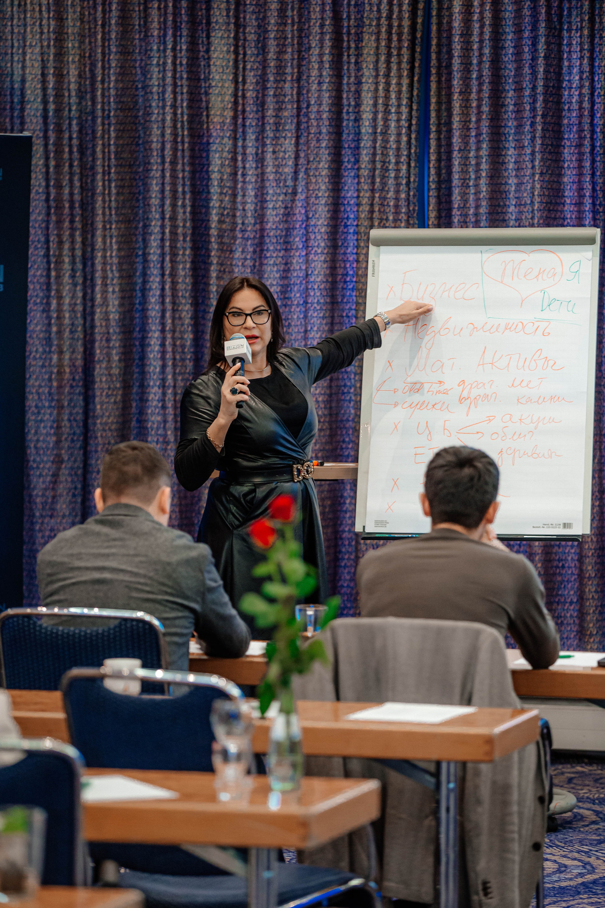 Club Bizon. Portrait family photographer in Berlin Elena Zakh