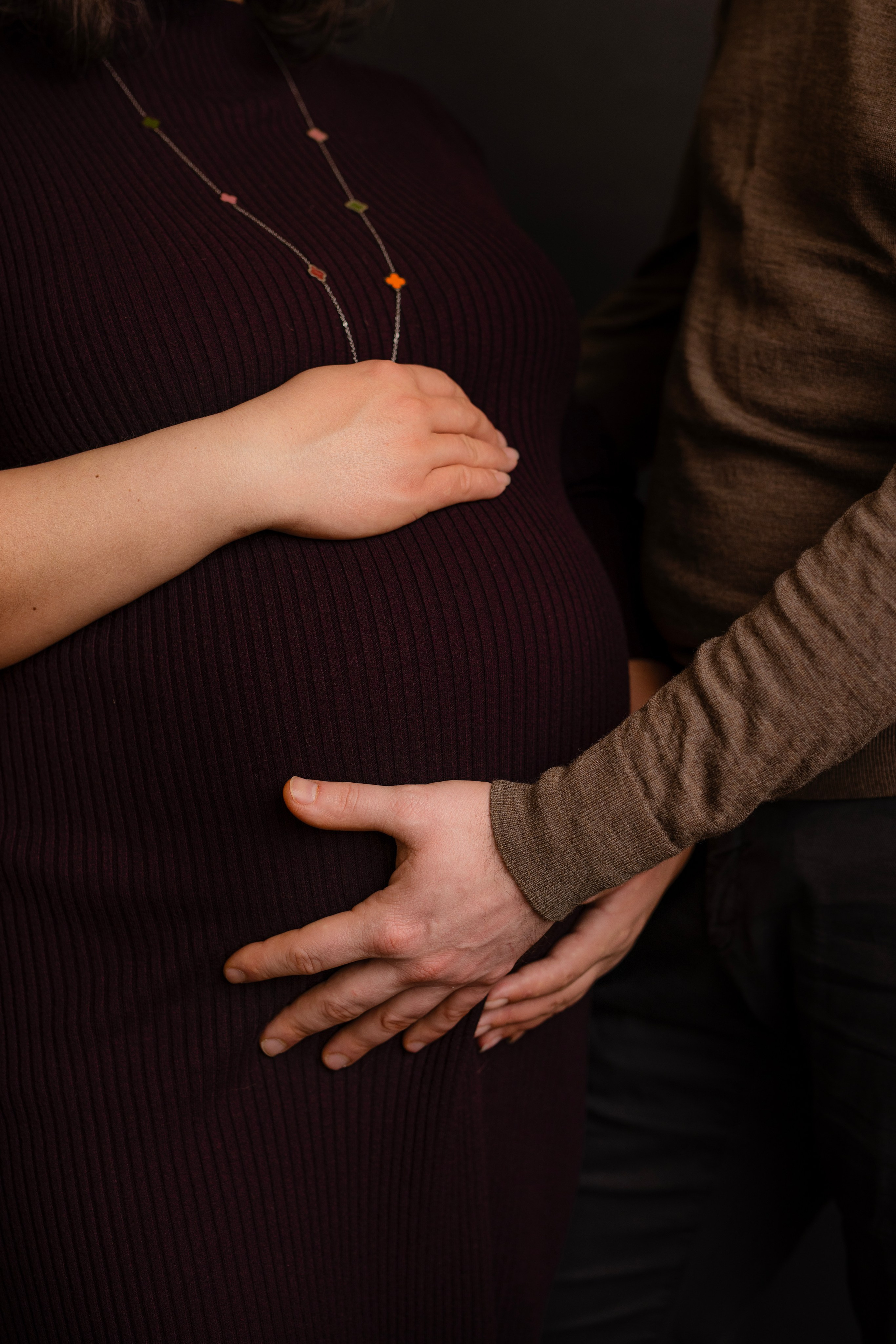 Zwanger Fotoshoot – Tijdloze Herinnering aan je Zwangerschap. Familie en huwelijksfotograaf in Zwolle Overijssel