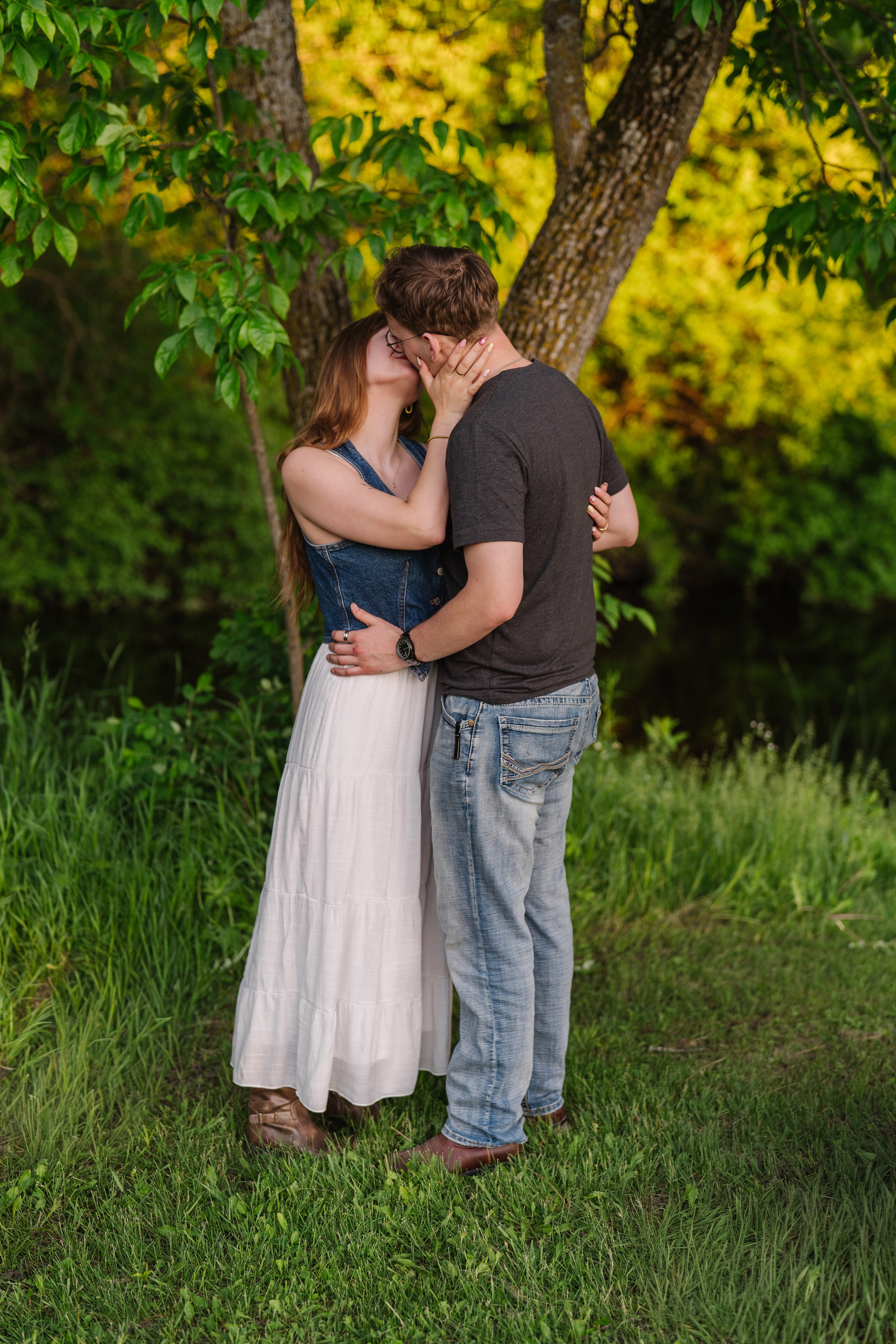 Romance in the park. Photographer Viktoriia Skavronskaya
