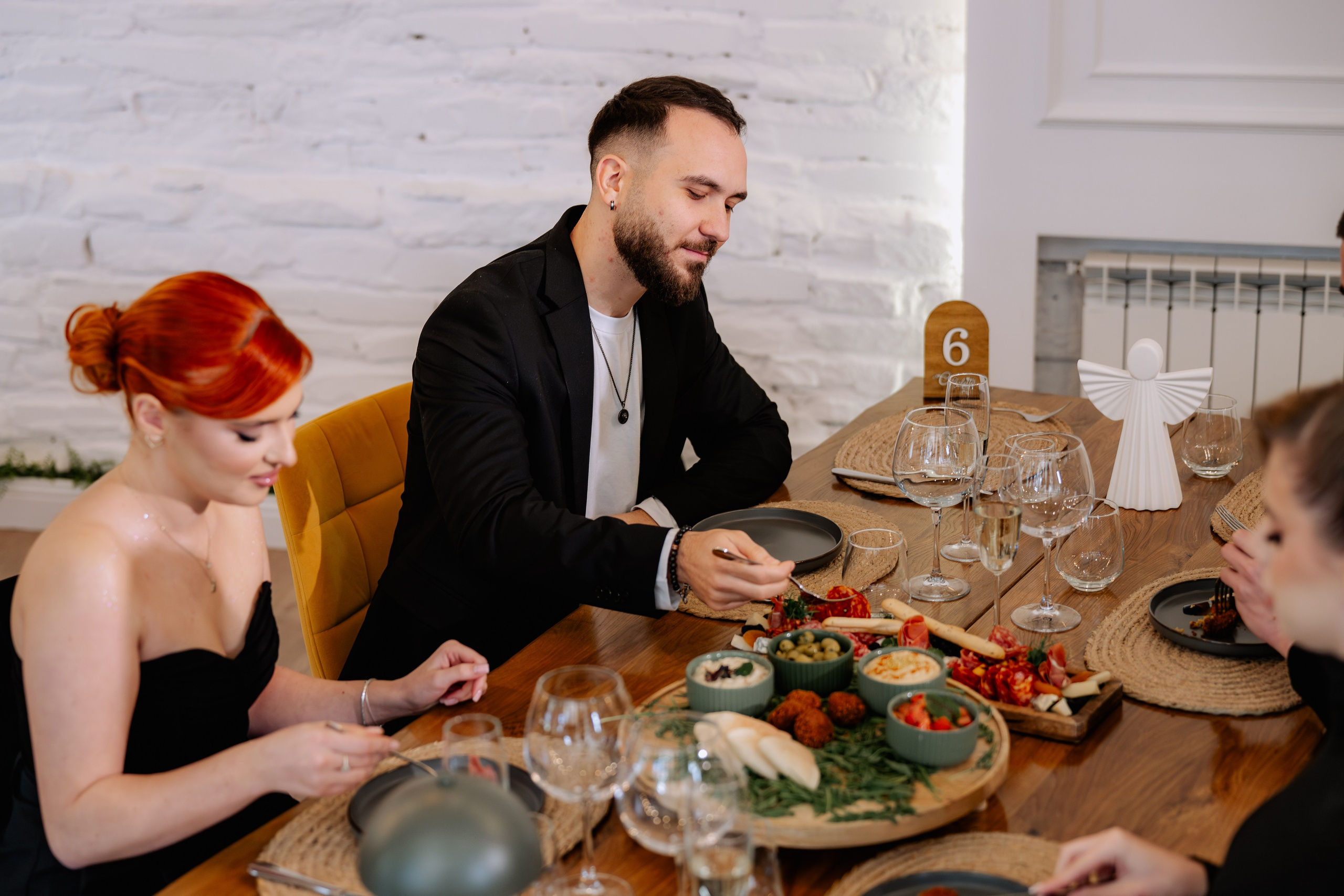 Chalette Gourmet. Proud Vision Weddings | Wedding Photography & Film — Servicii profesionale Foto Video Nunta Iasi