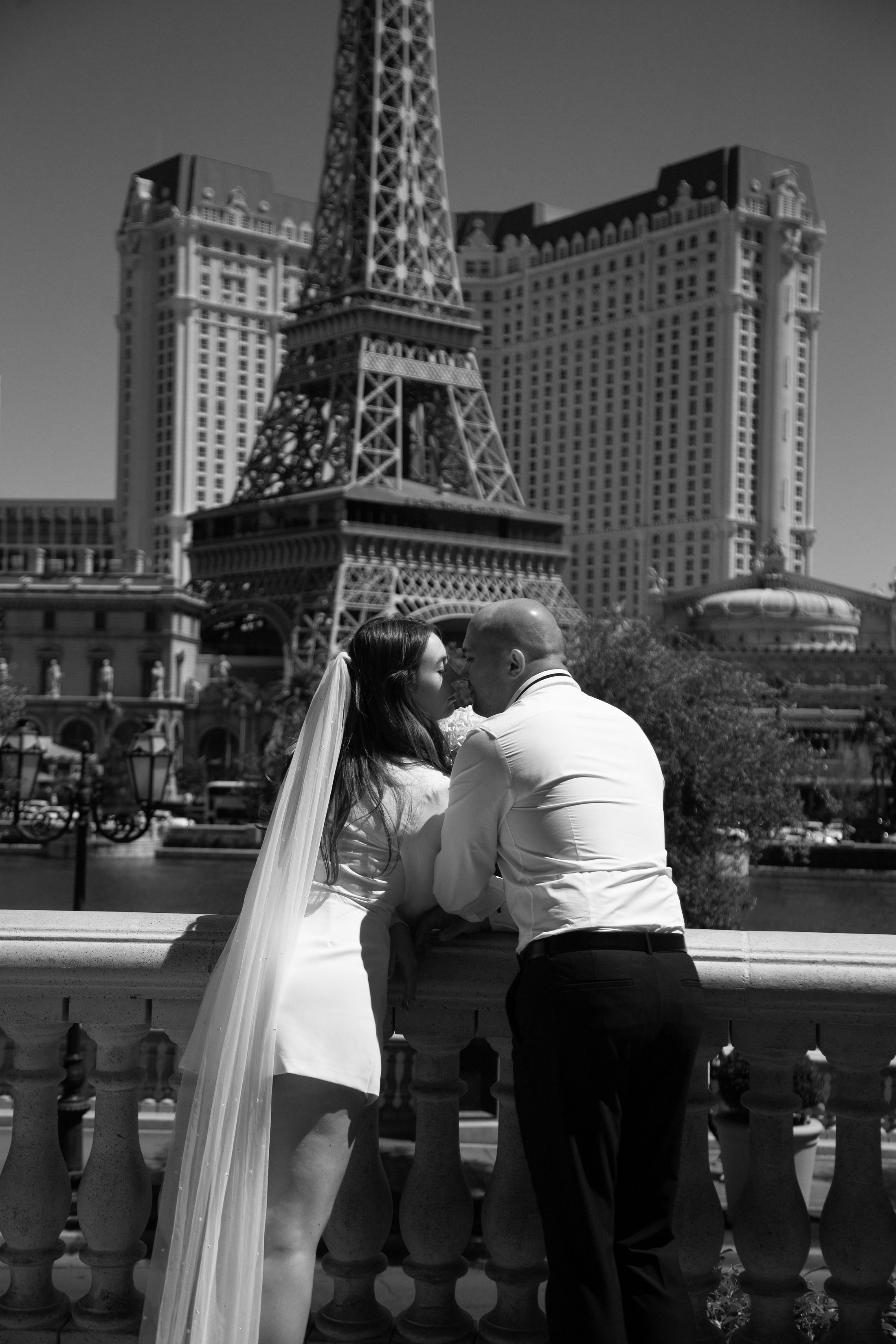 D&R. Wedding & elopement photographer Viktoriya Kravtsov. Las Vegas