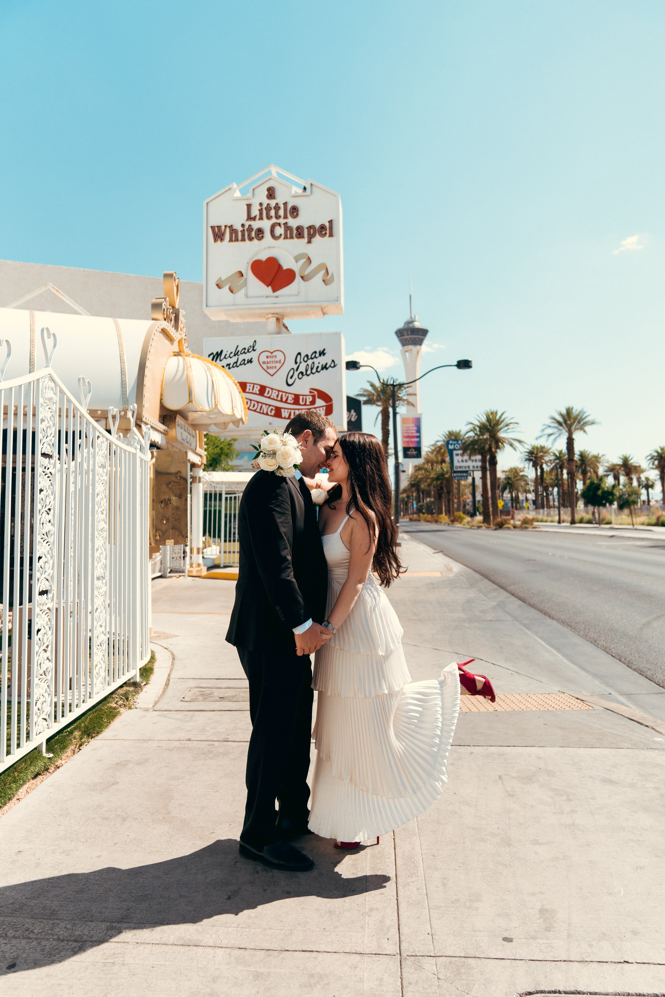Maria&Jeremy. Wedding & elopement photographer Viktoriya Kravtsov. Las Vegas