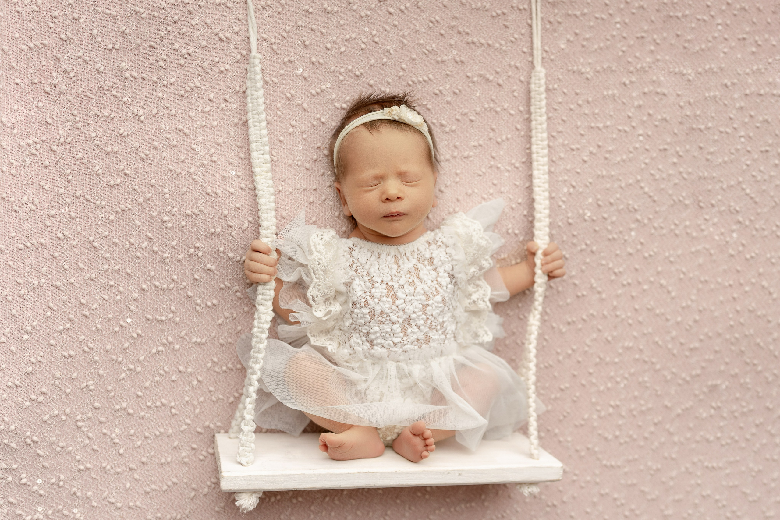 Esu Aleksandra naujagimių ir kudikių fotografė iš Vilniaus