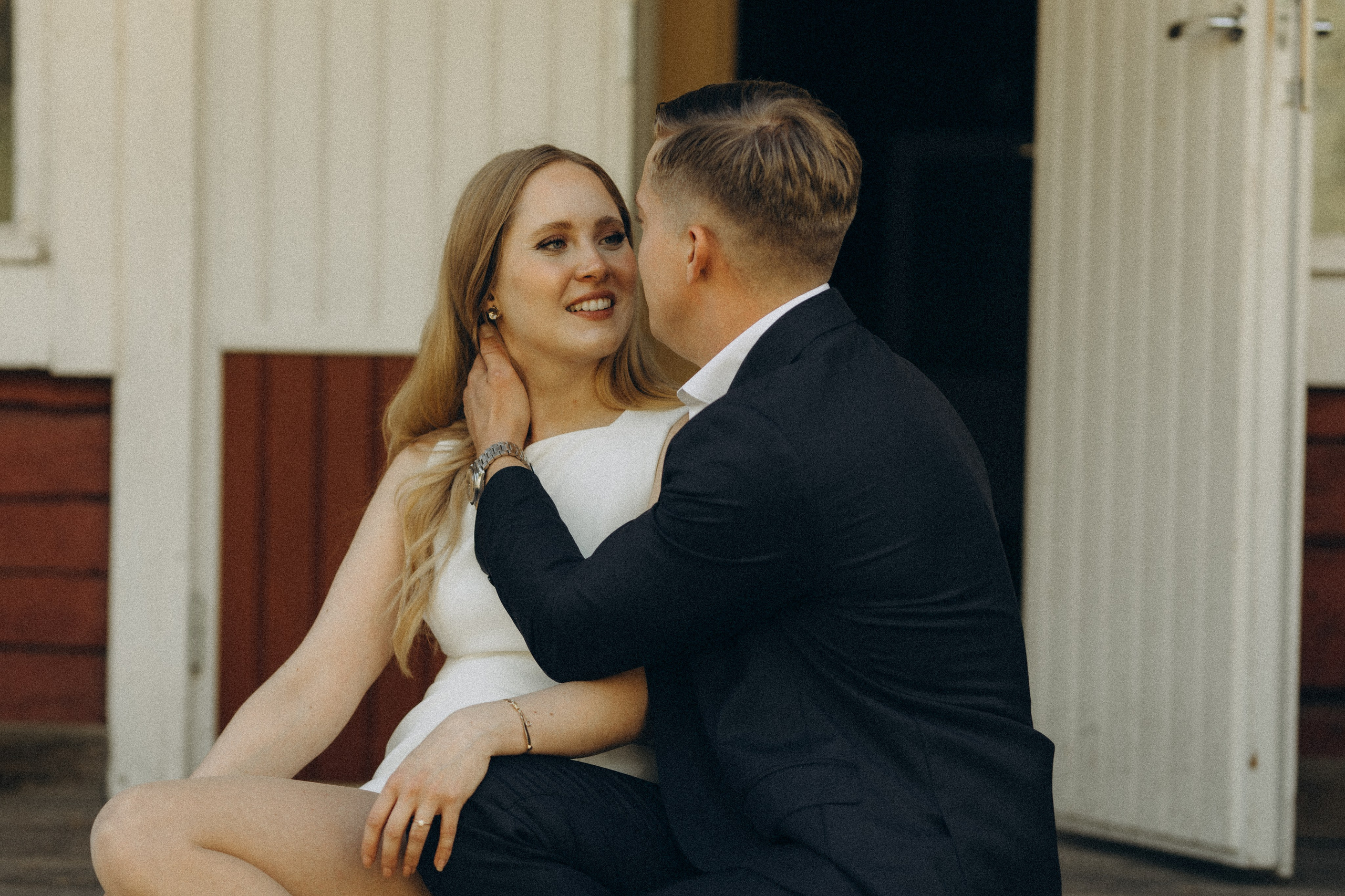 Wedding photo session in Pornainen. Wedding and portrait photographer in Helsinki Vickan O