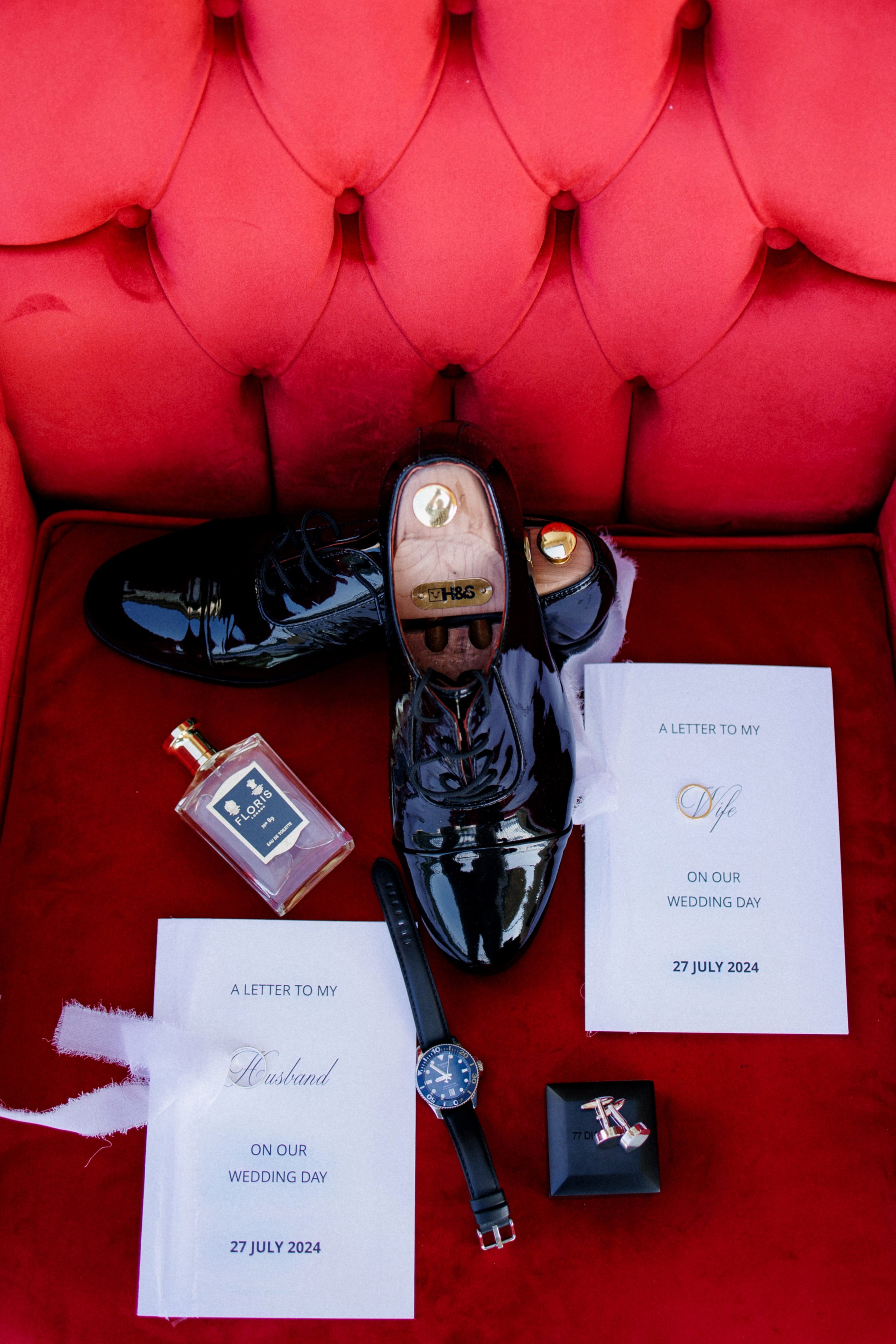Ioana & Vince. Wedding Photographer, based in Iasi, Romania, but will travel all over the globe to make sure you look amazing in all your wedding photos