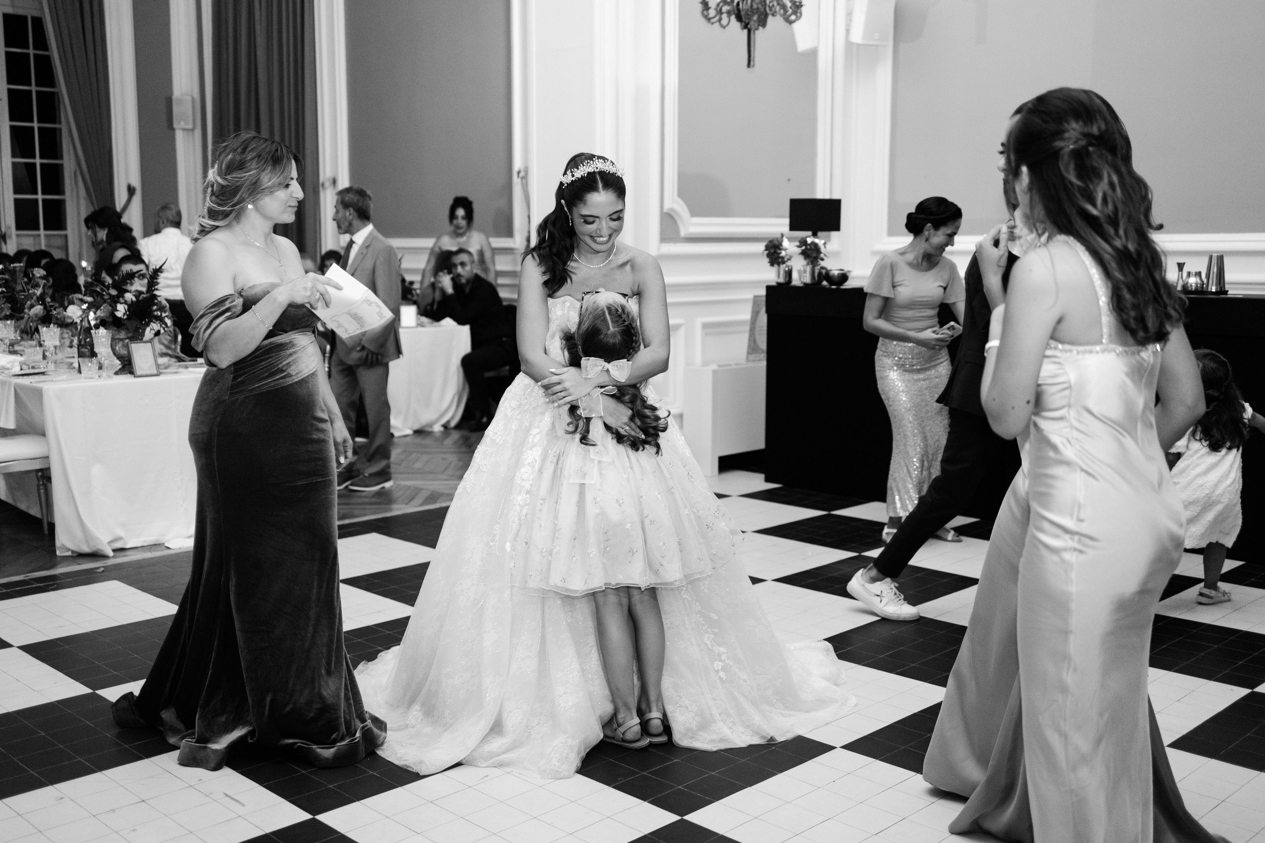 Chloe & Romeo. Photographer in Paris