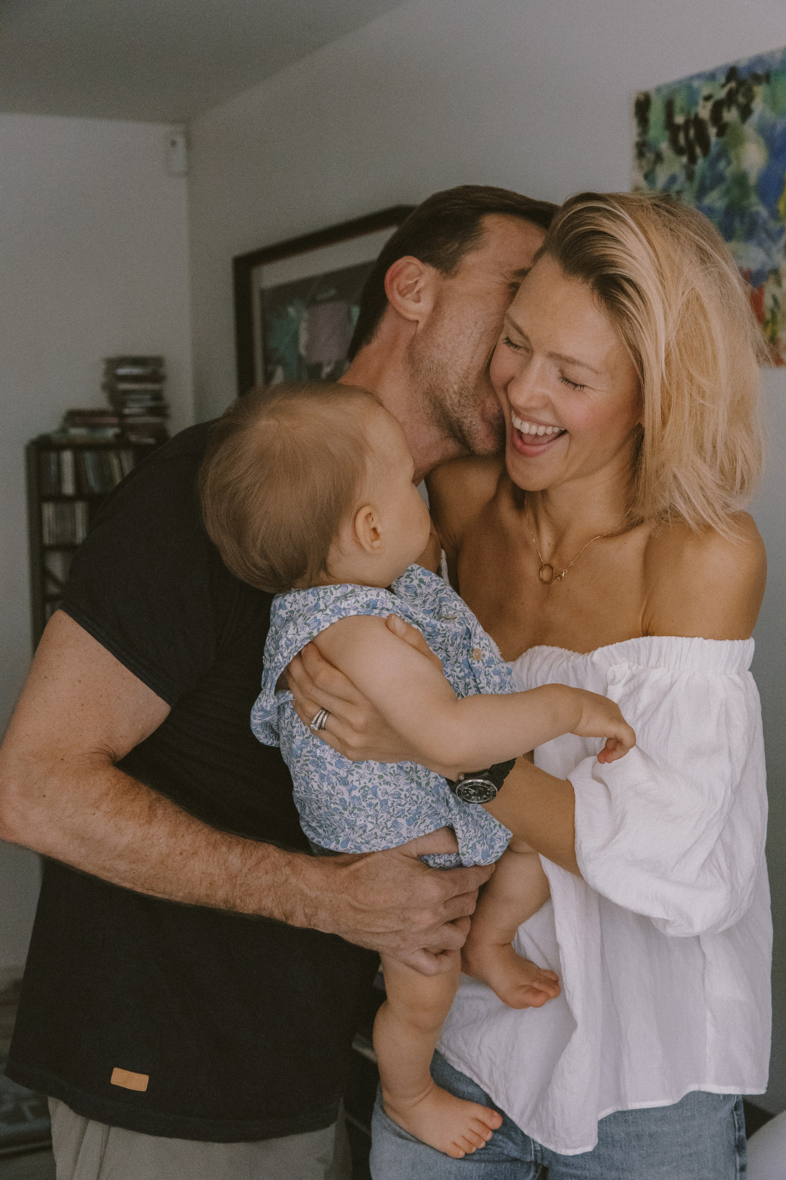 Family At Home Photoshoot in Paris | Natural Lifestyle Photography. Paris Wedding Photographer