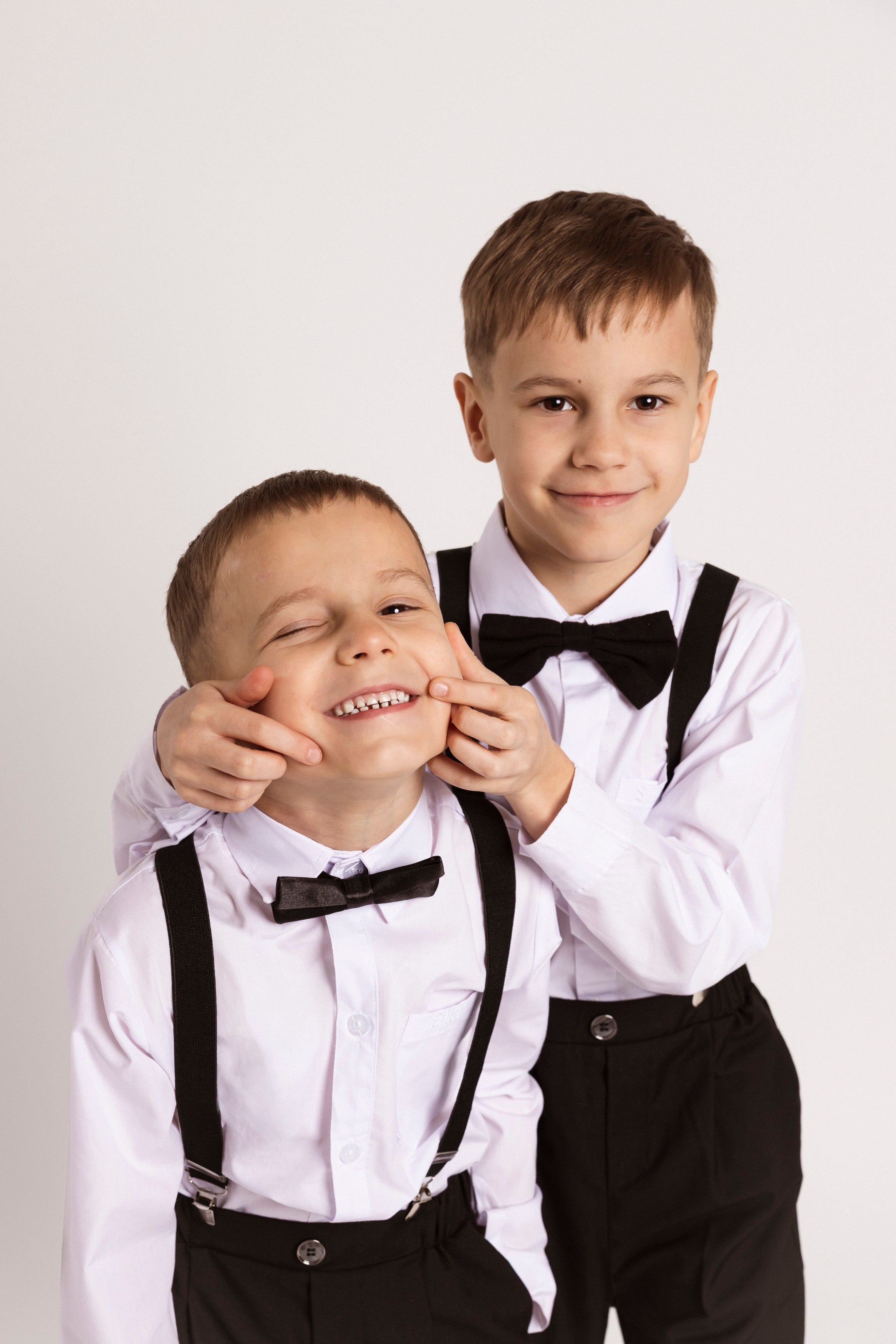 Rodinné studiové focení. Лайфстайл и семейный фотограф в г. Писек Чехия Оксана Телупилова