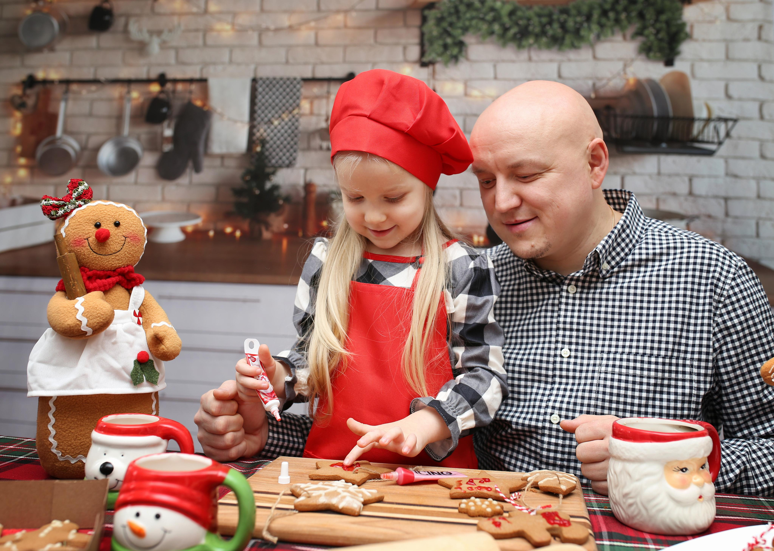 Christmas Baking Mini. YuAnna studio. Family & Kids Photographer in Seattle area, located in