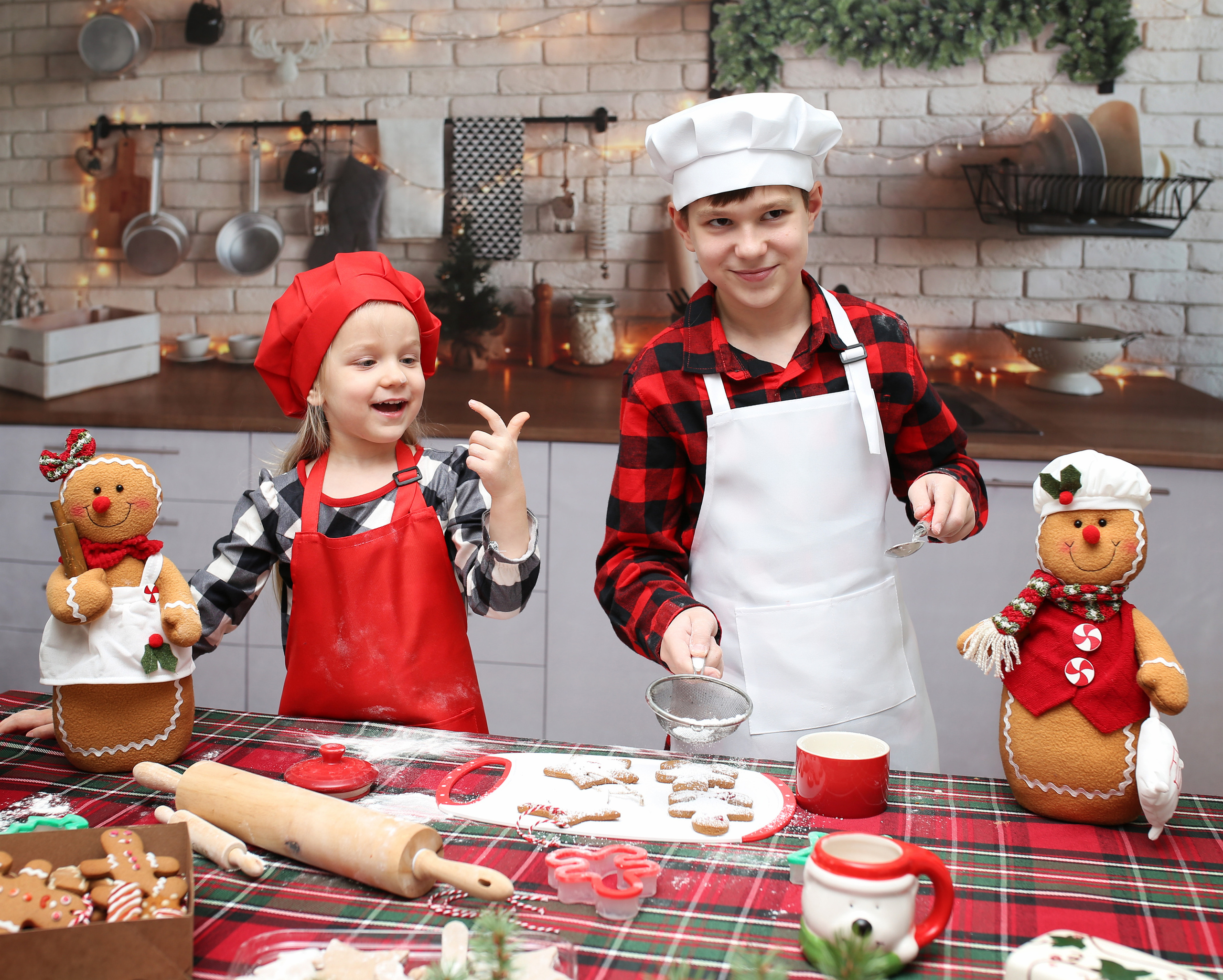 Christmas Baking Mini. YuAnna studio. Family & Kids Photographer in Seattle area, located in