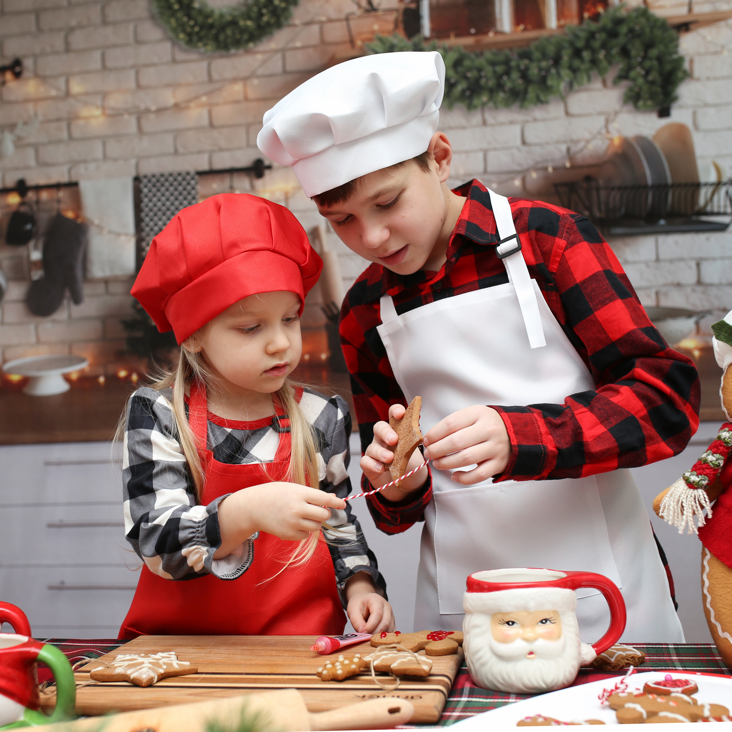 Christmas Baking Mini. YuAnna studio. Family & Kids Photographer in Seattle area, located in