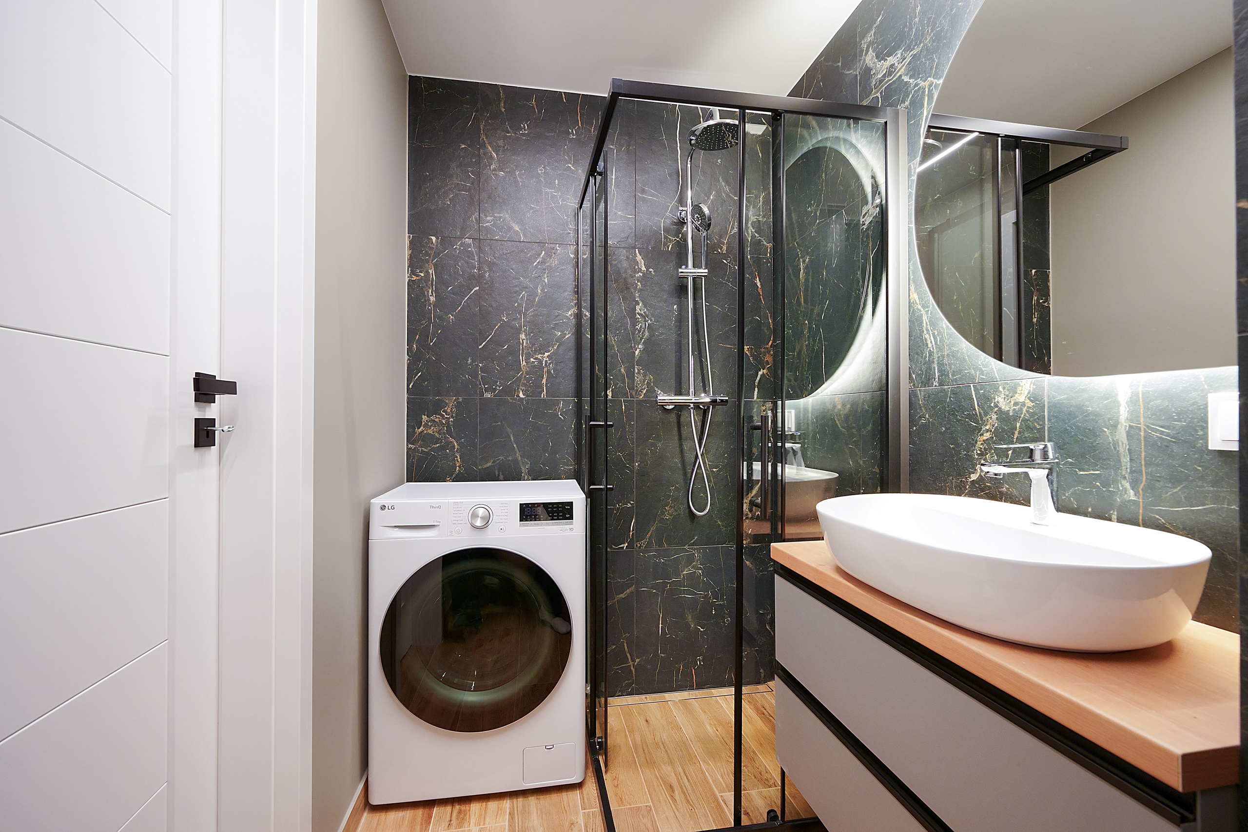 Stanevičiaus g. 82. Elina Sapiega fotografė Vilniuje