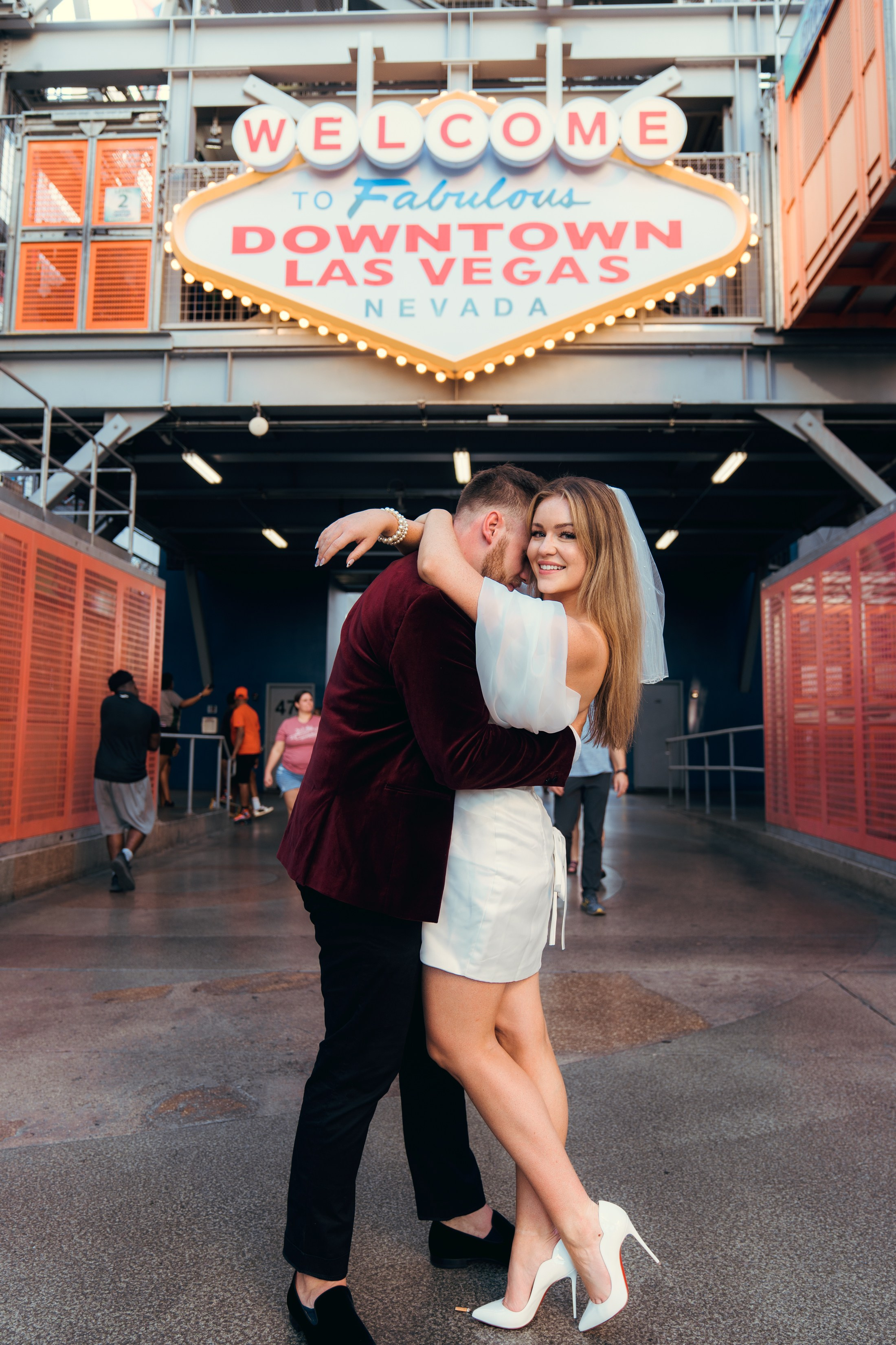 Madison&Ryan. Wedding & elopement photographer Viktoriya Kravtsov. Las Vegas