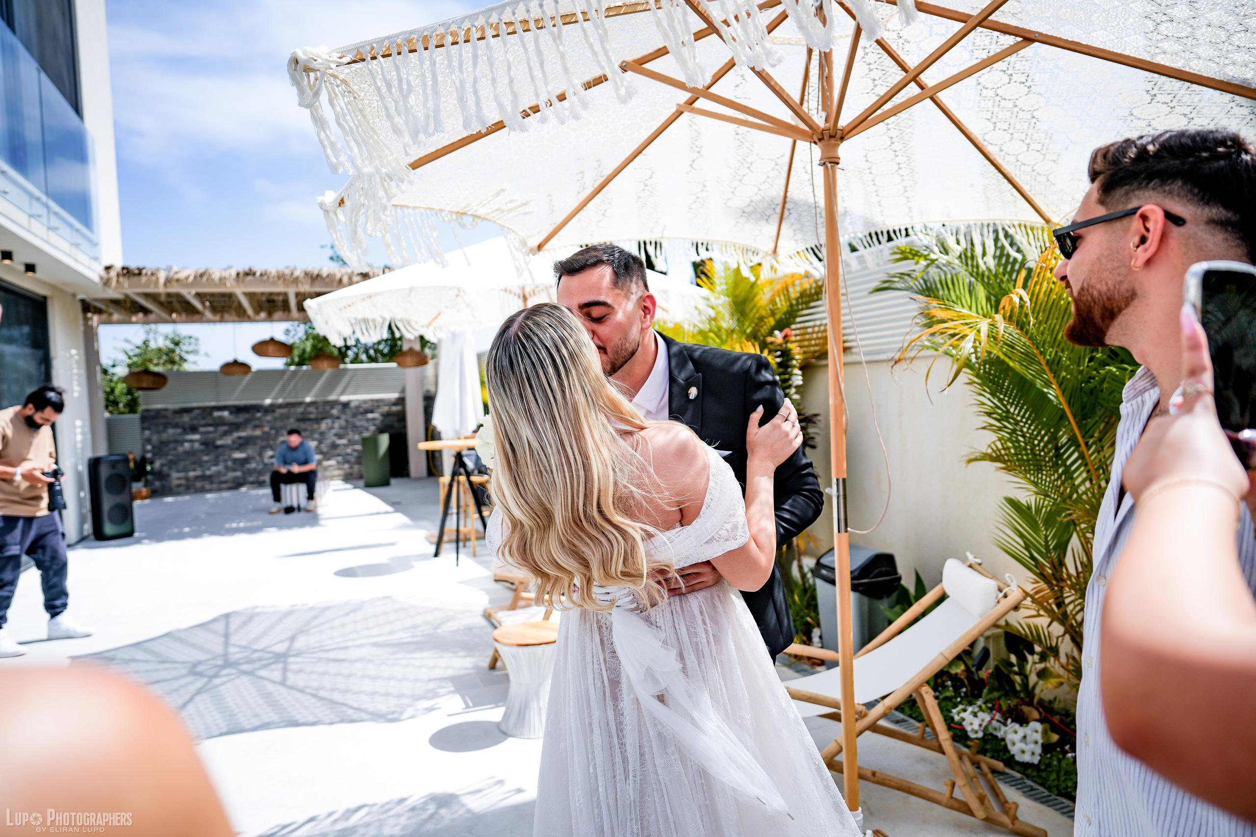 Tevel & Elad. לופו צלמים — צילום חתונות ואירועים