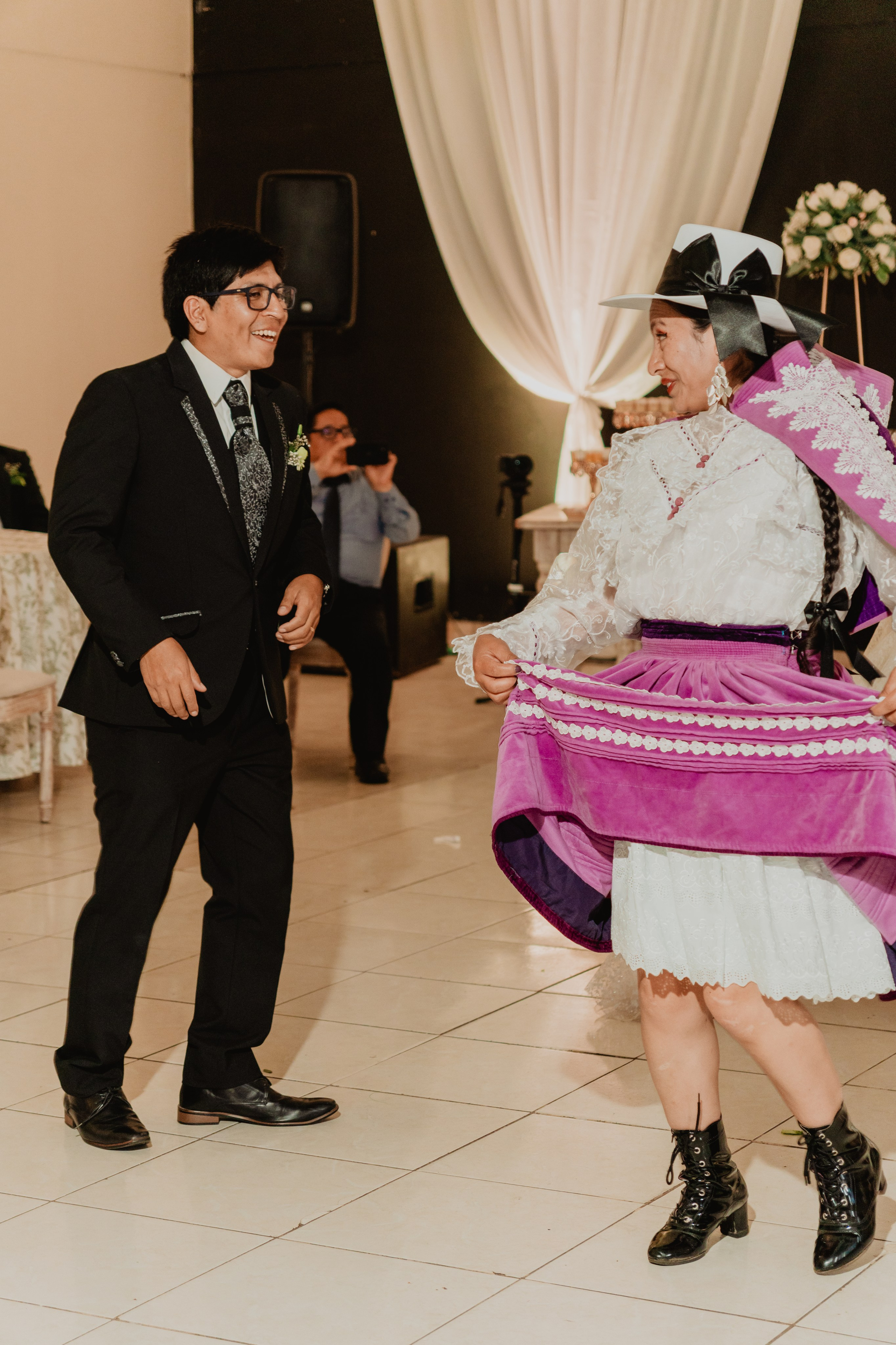 FERNANDO + MARIBEL | BODA RELIGIOSA. Studio KVTA | Fotografía y Video de Bodas en Arequipa
