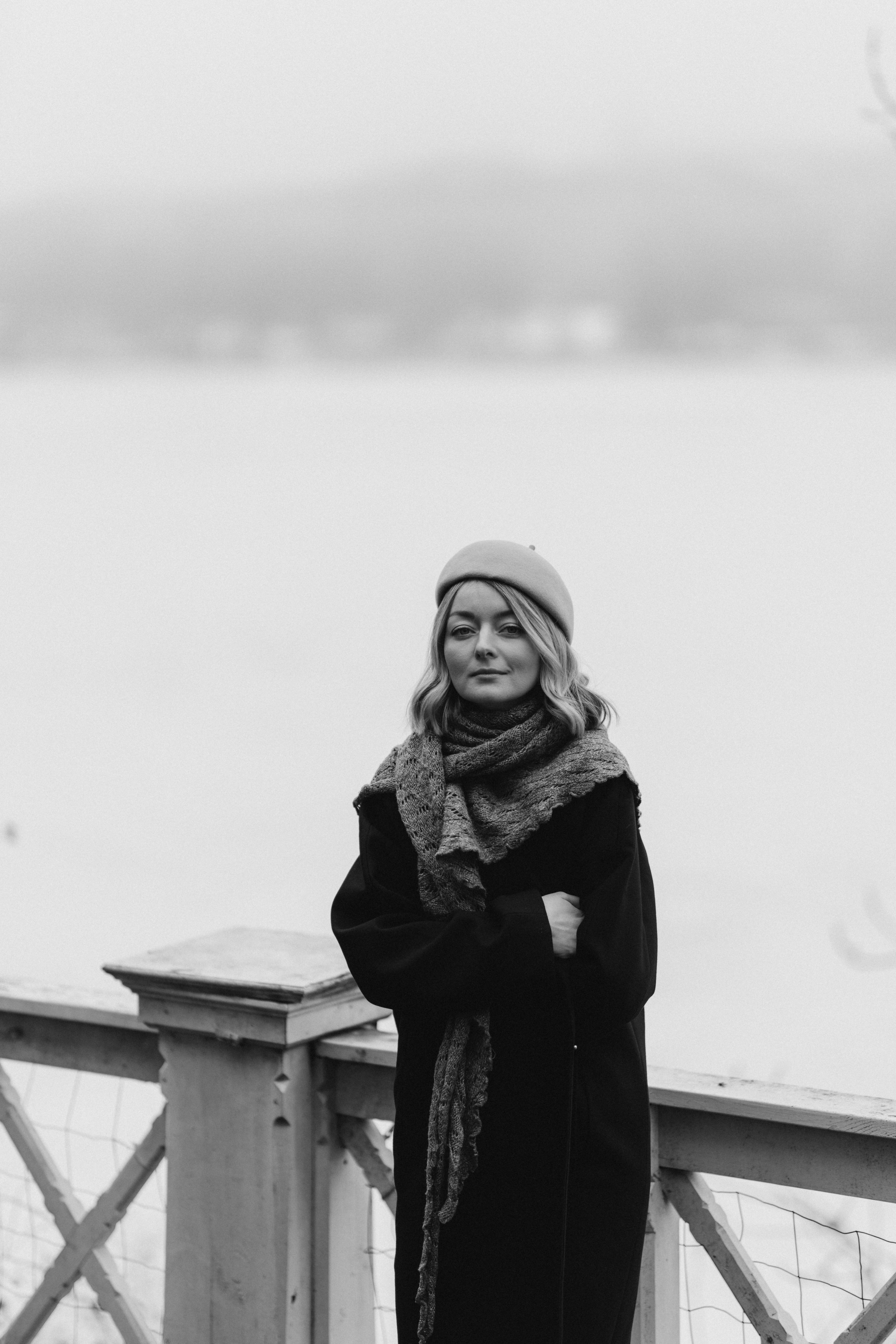 Woman phoshoot. Wedding and potrait photographer in Helsinki Vickan O