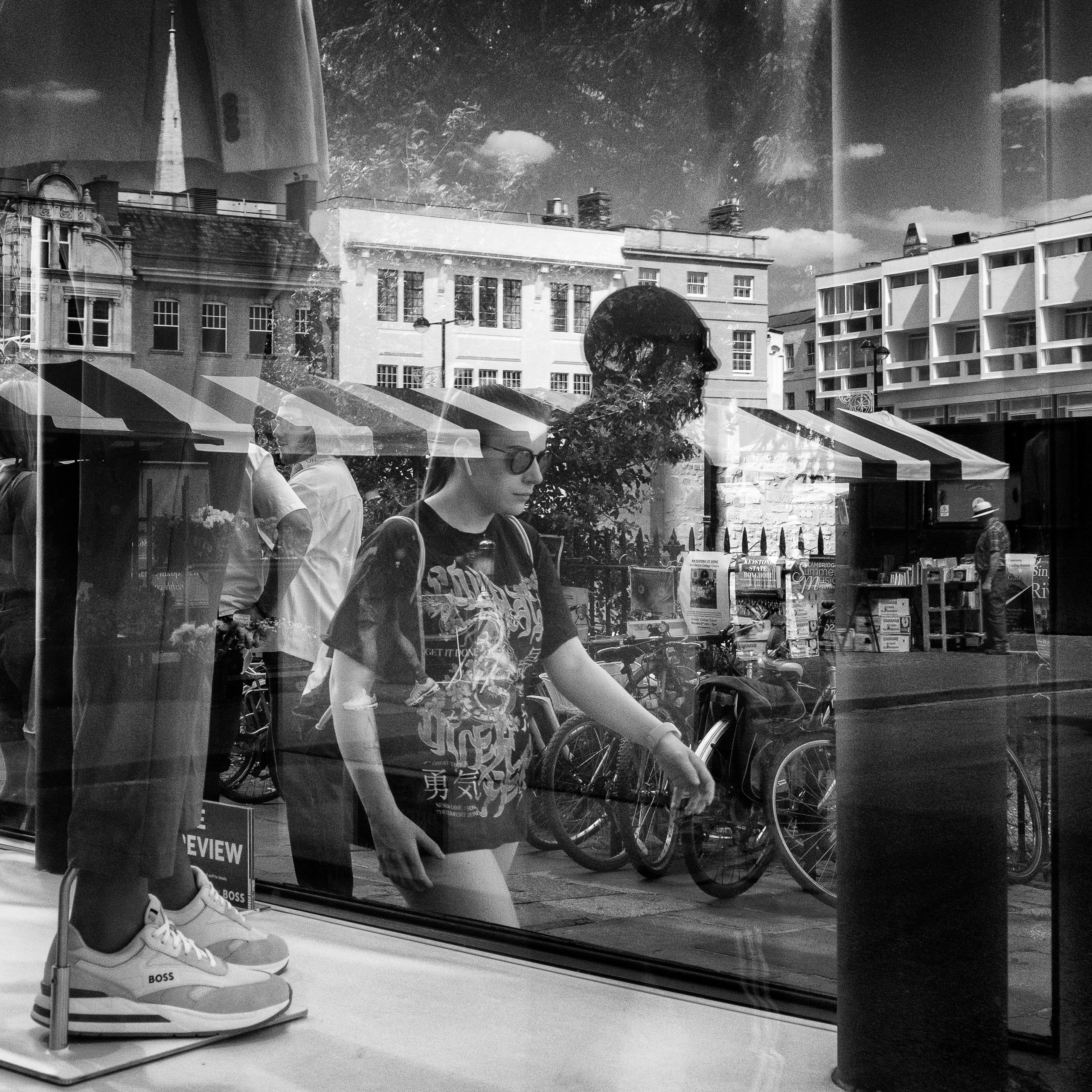 UK Street Photography Gallery. Hedley Wright Photography | East Anglia Sport, Street, Wildlife, Landscape & Astrophotography