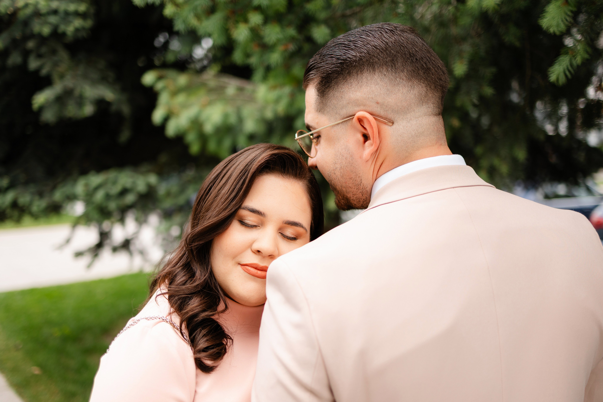 Olivia & Alex. Wedding Photographer, based in Iasi, Romania, but will travel all over the globe to make sure you look amazing in all your wedding photos