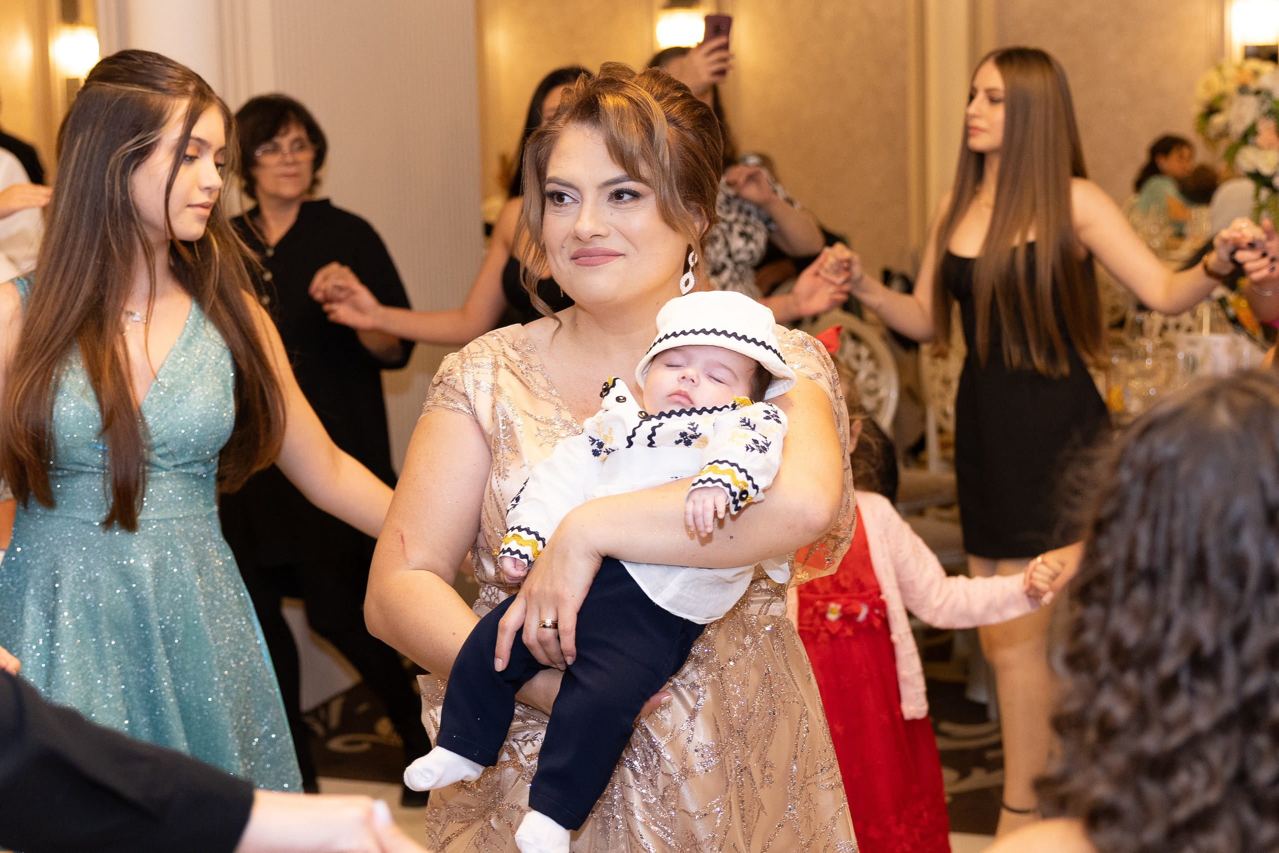 Andrei Sebastian. Moments By Gub