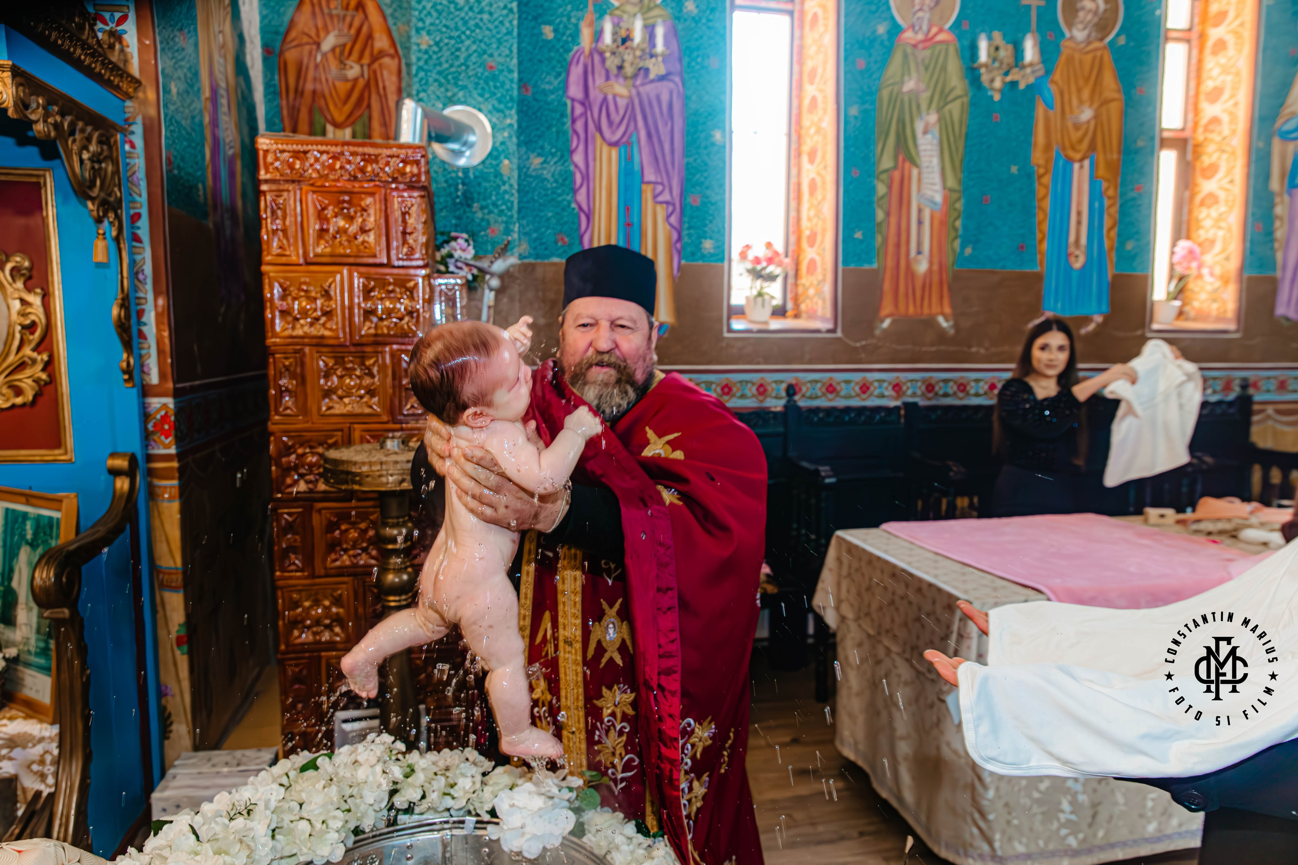 BAPTISM PHOTOGRAPHY. DESPRE NOI