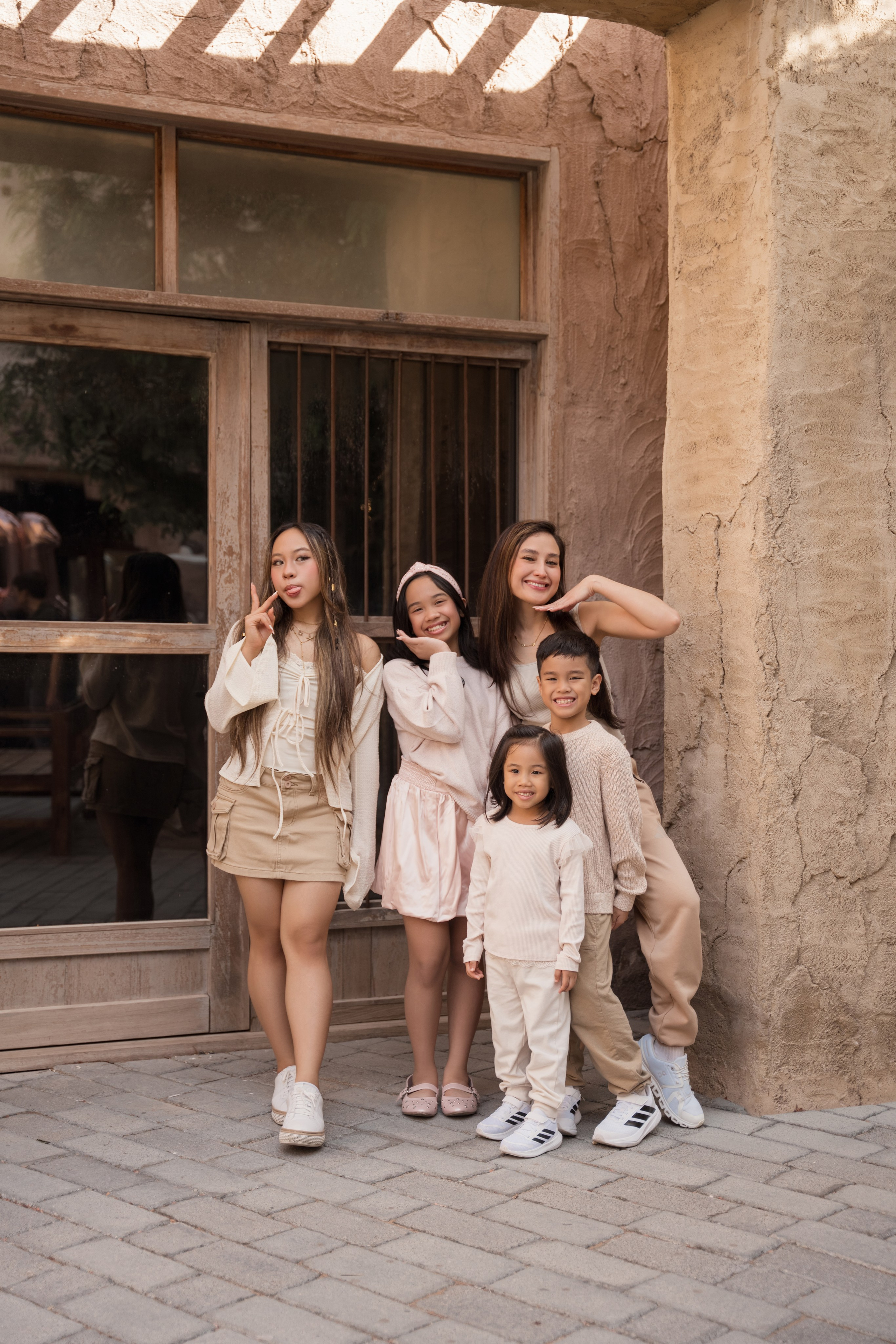 Happy 10 years in Old Town. Angela Iakovleva — Family Photographer in Dubai