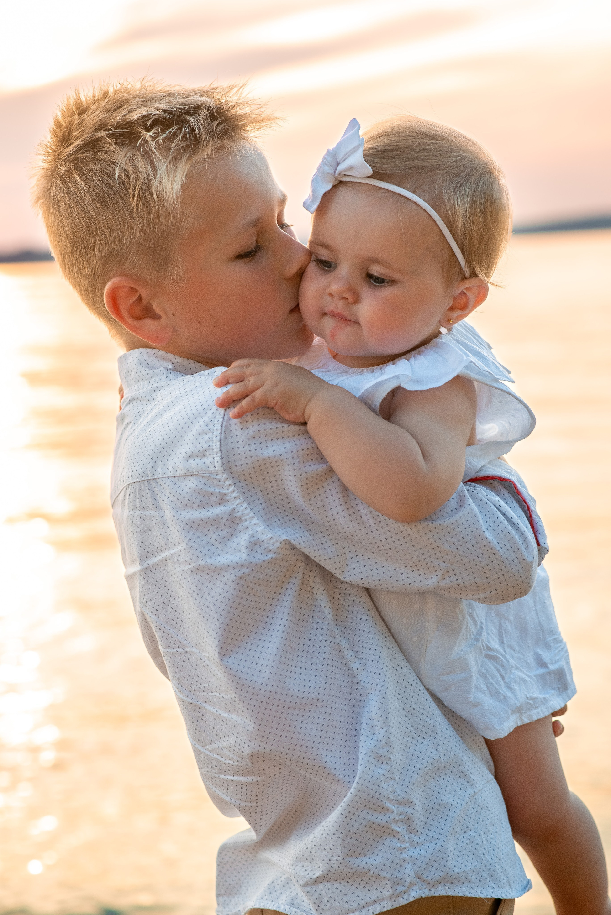 Beautiful family photo session in Spain. Professional photographer in Spain