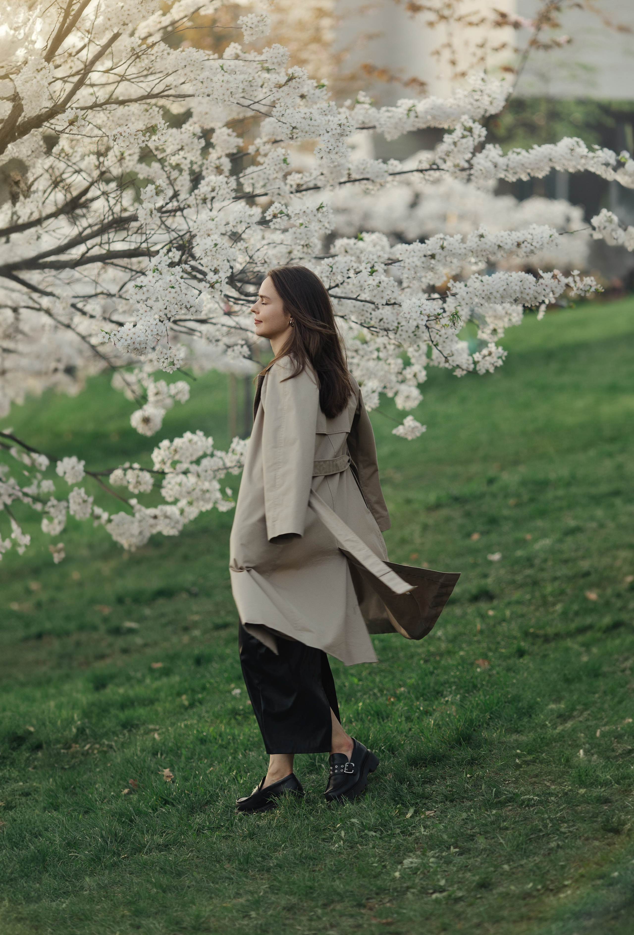 Прогулка Ольги в сакуре. Family photographer in Vilnuis Svetlana Naumova