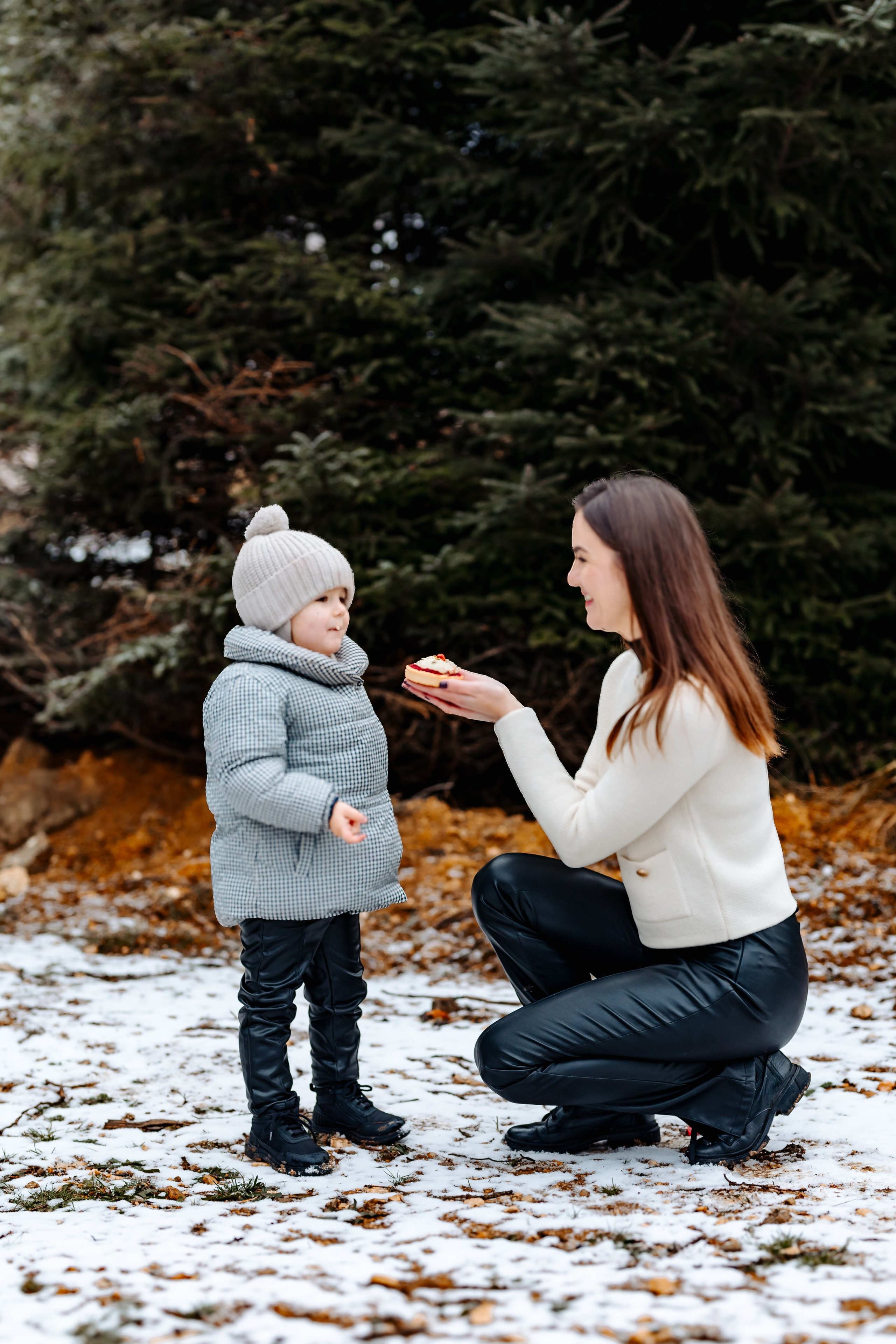 Cristina și Magda. Cristina Andronache fotograf Brașov fotograf de familie fotograf de nunta Brașov