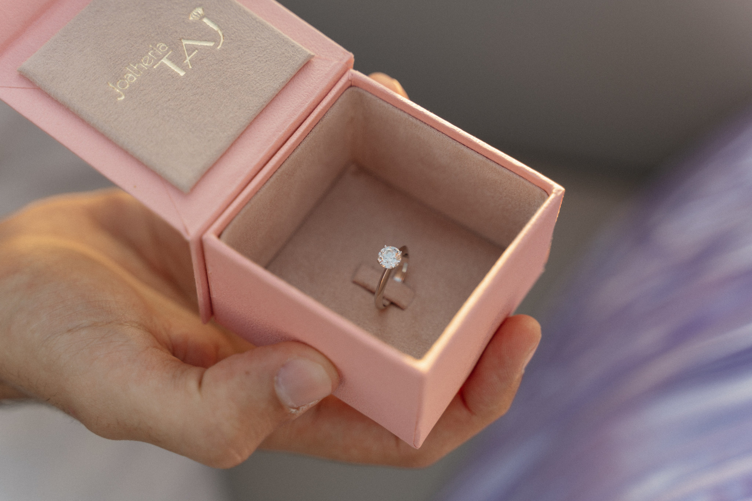 L & B (Sirmione, Lake Garda, Italy). Marriage Proposal Photographer in Verona, Lake Garda and Dolomites| Diana Fedrigo