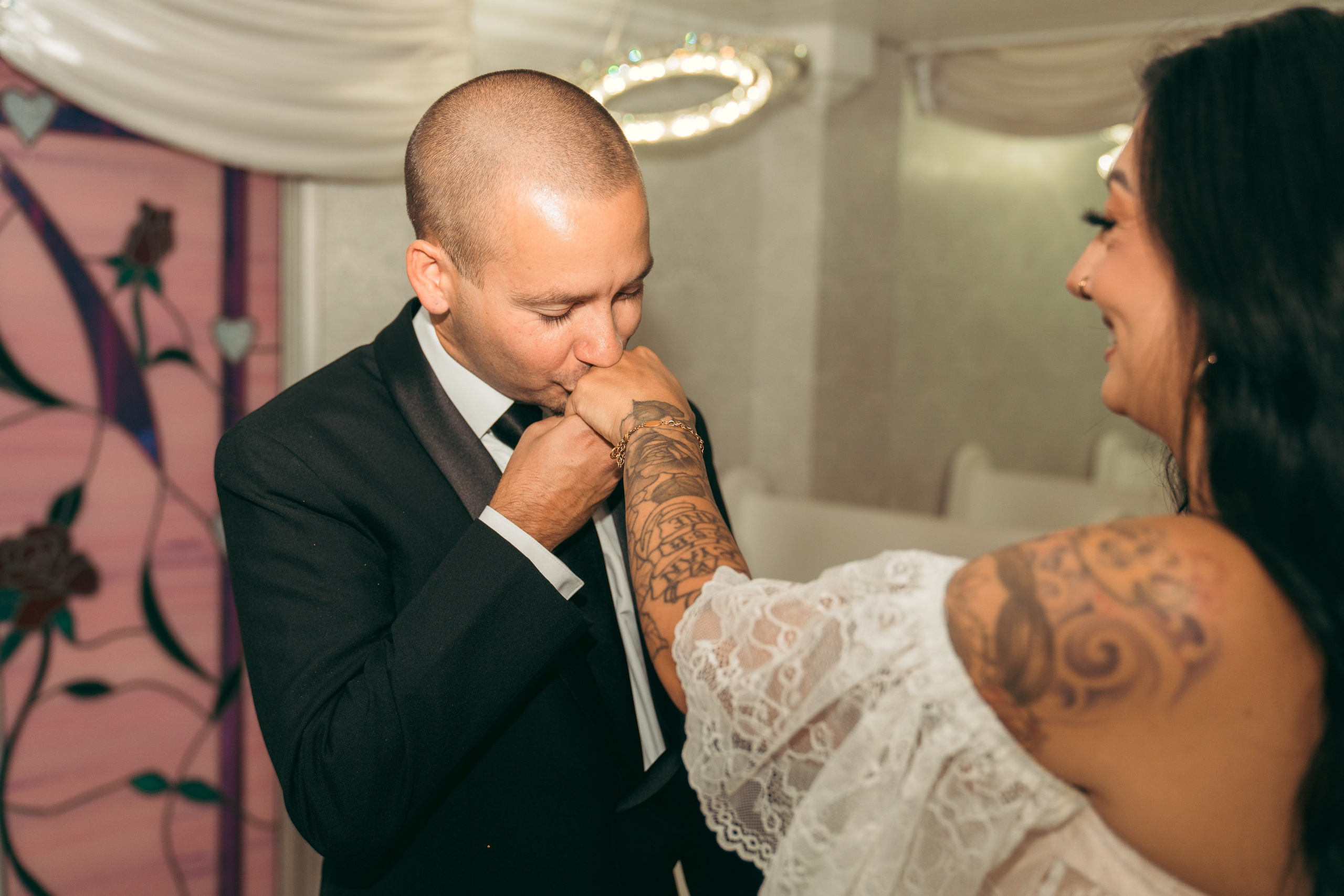 Jessica&Dakoda. Wedding & elopement photographer Viktoriya Kravtsov. Las Vegas