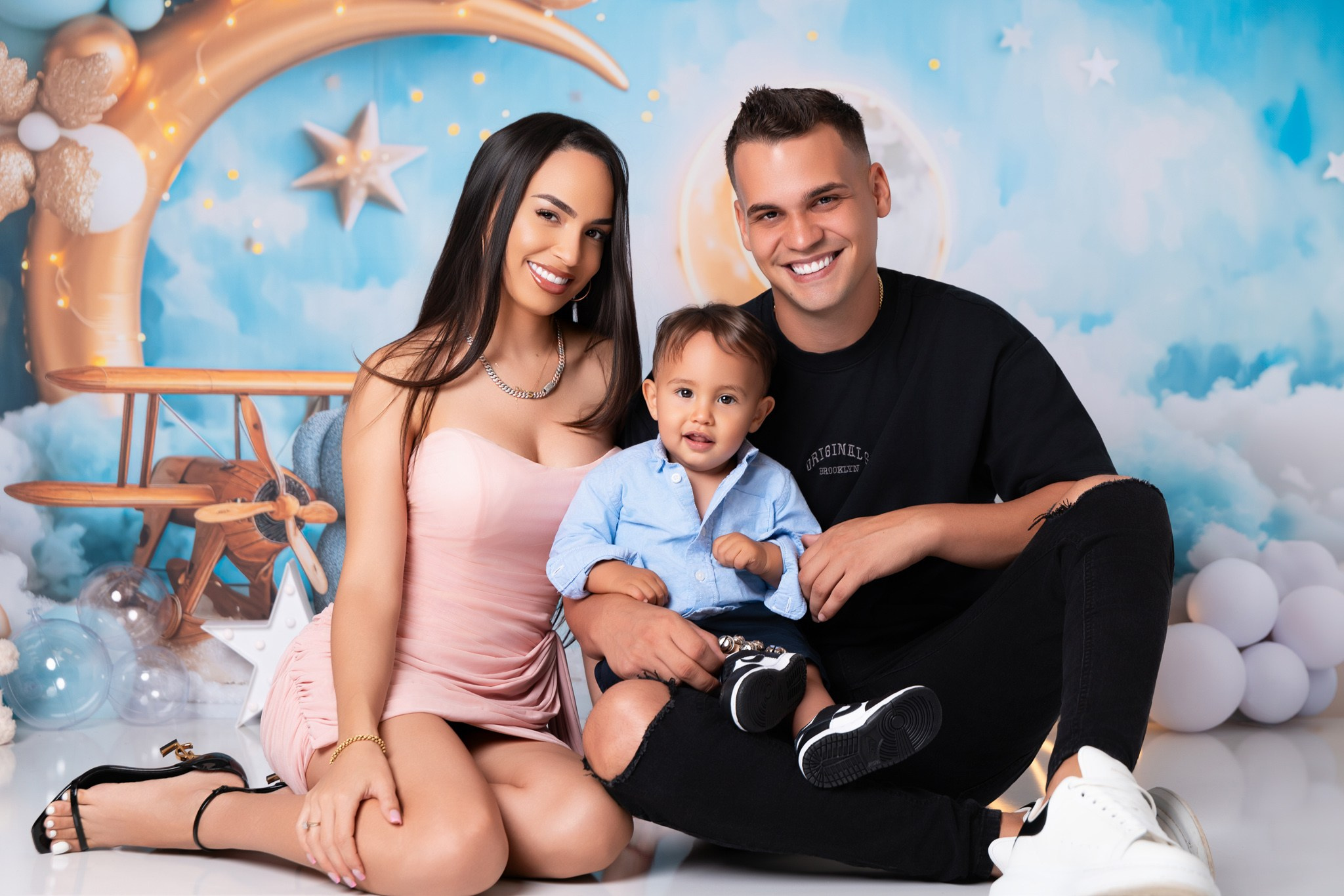 Liam 1 year old photoshoot. Professional family, maternity & newborn photographer in North Charleston, SC, creating timeless portraits