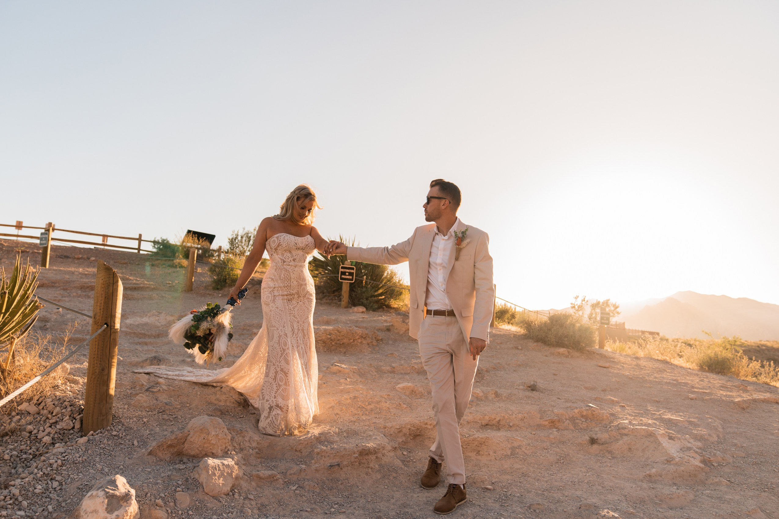 Kristin&Jerry. Wedding & elopement photographer Viktoriya Kravtsov. Las Vegas