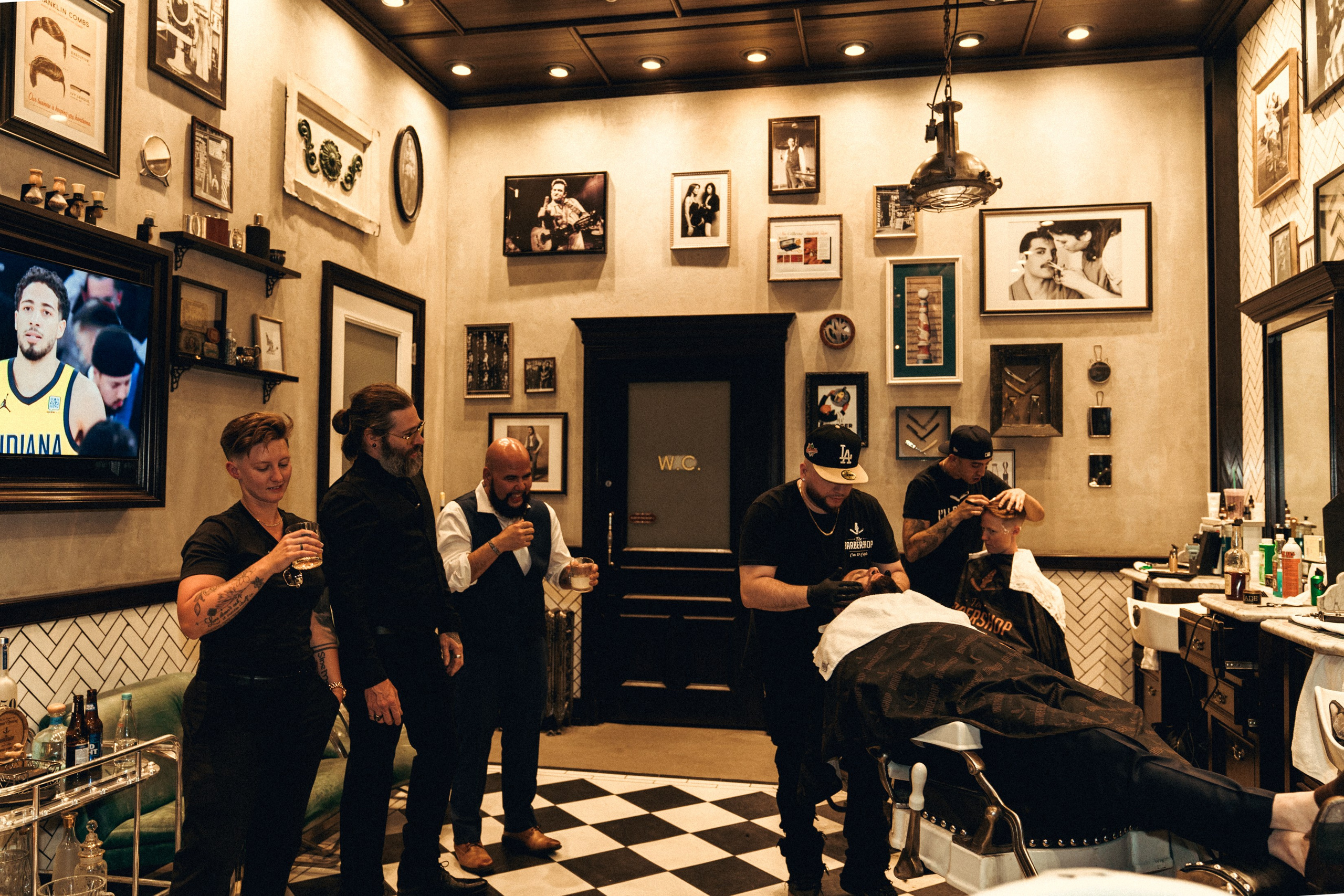 Christina’s bachelor party. Wedding & elopement photographer Viktoriya Kravtsov. Las Vegas