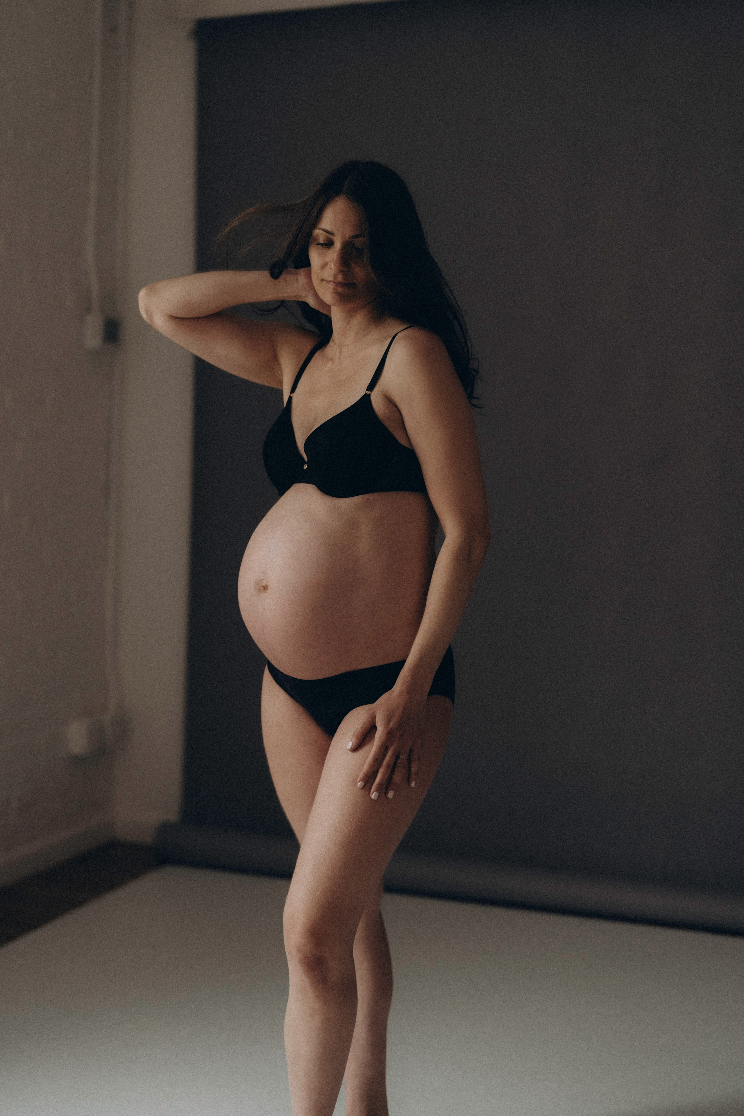 Bridget. Modern maternity photographer in Long Island New York