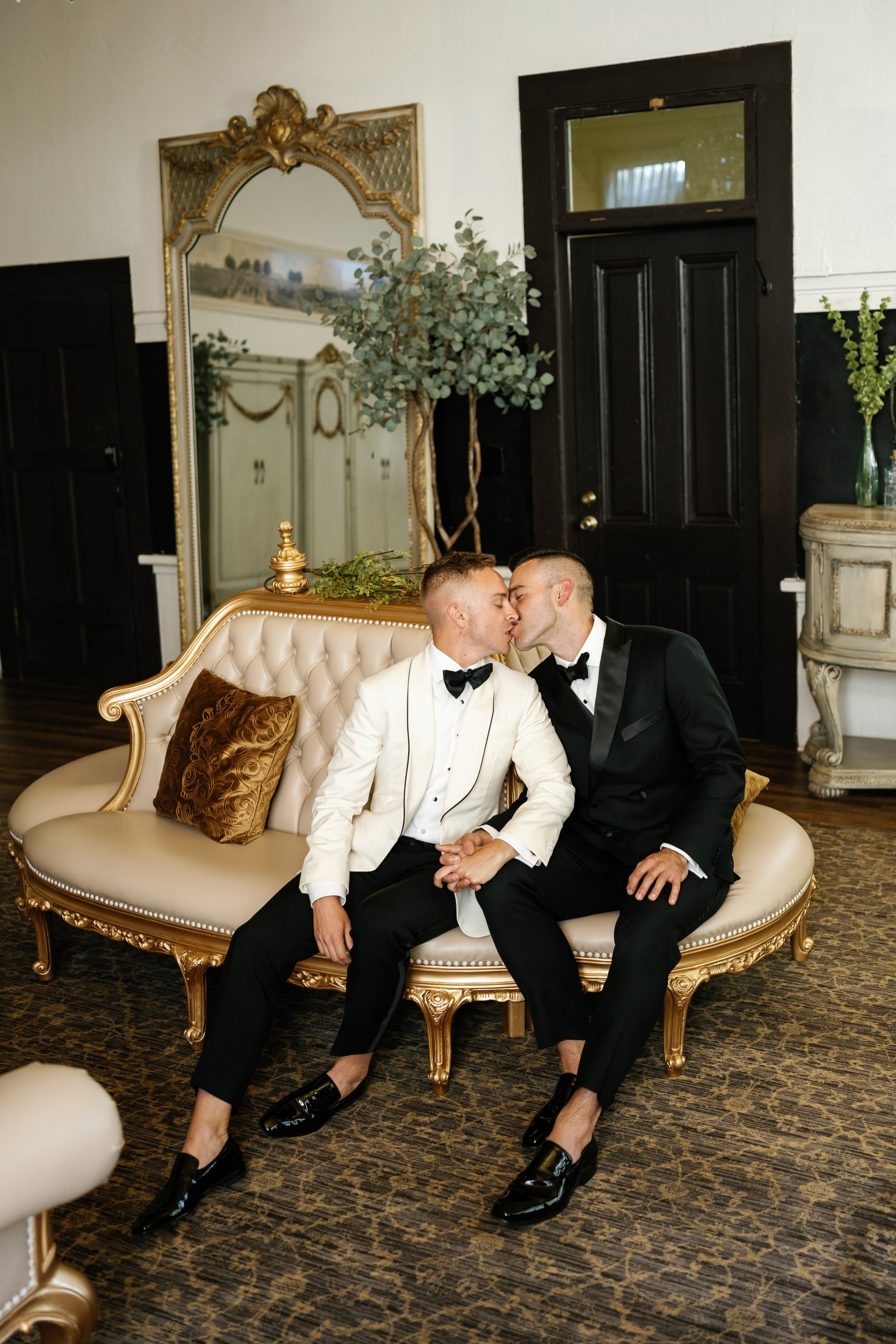 LGBT wedding photographer in California. Wedding Photography & Videography Team in California, Los Angeles, San Francisco, San Diego and Travel