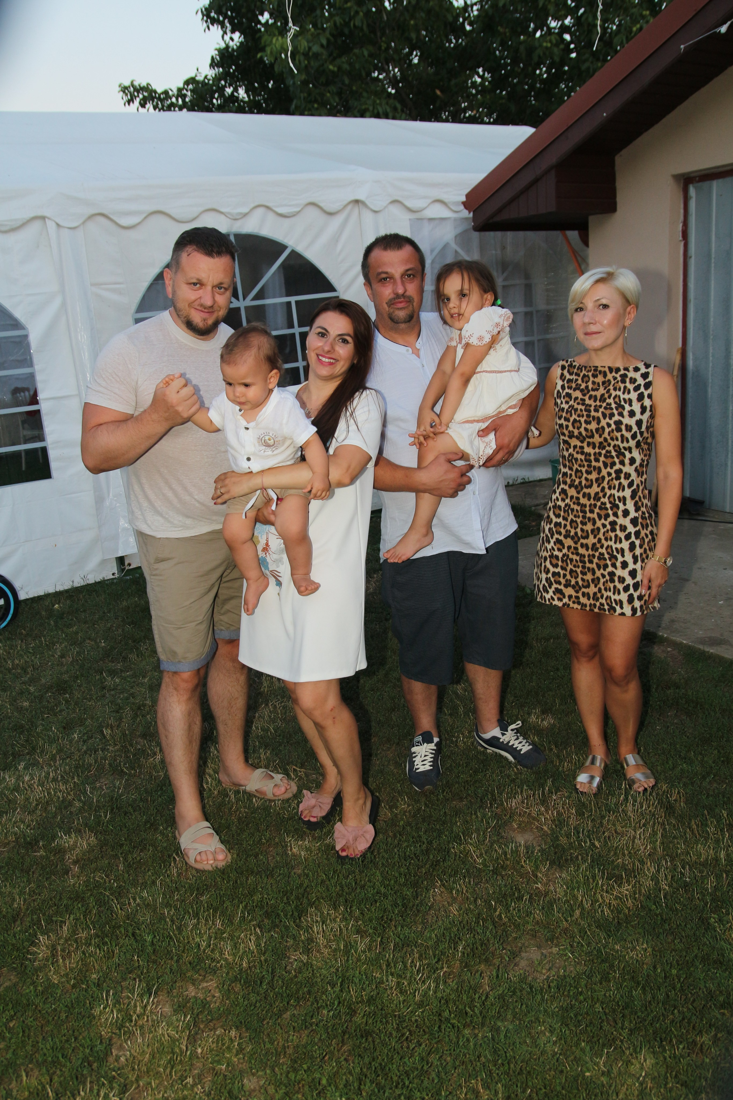 BYZO MEDIA. PETRU BYZO - family and children photographer in ROMANIA