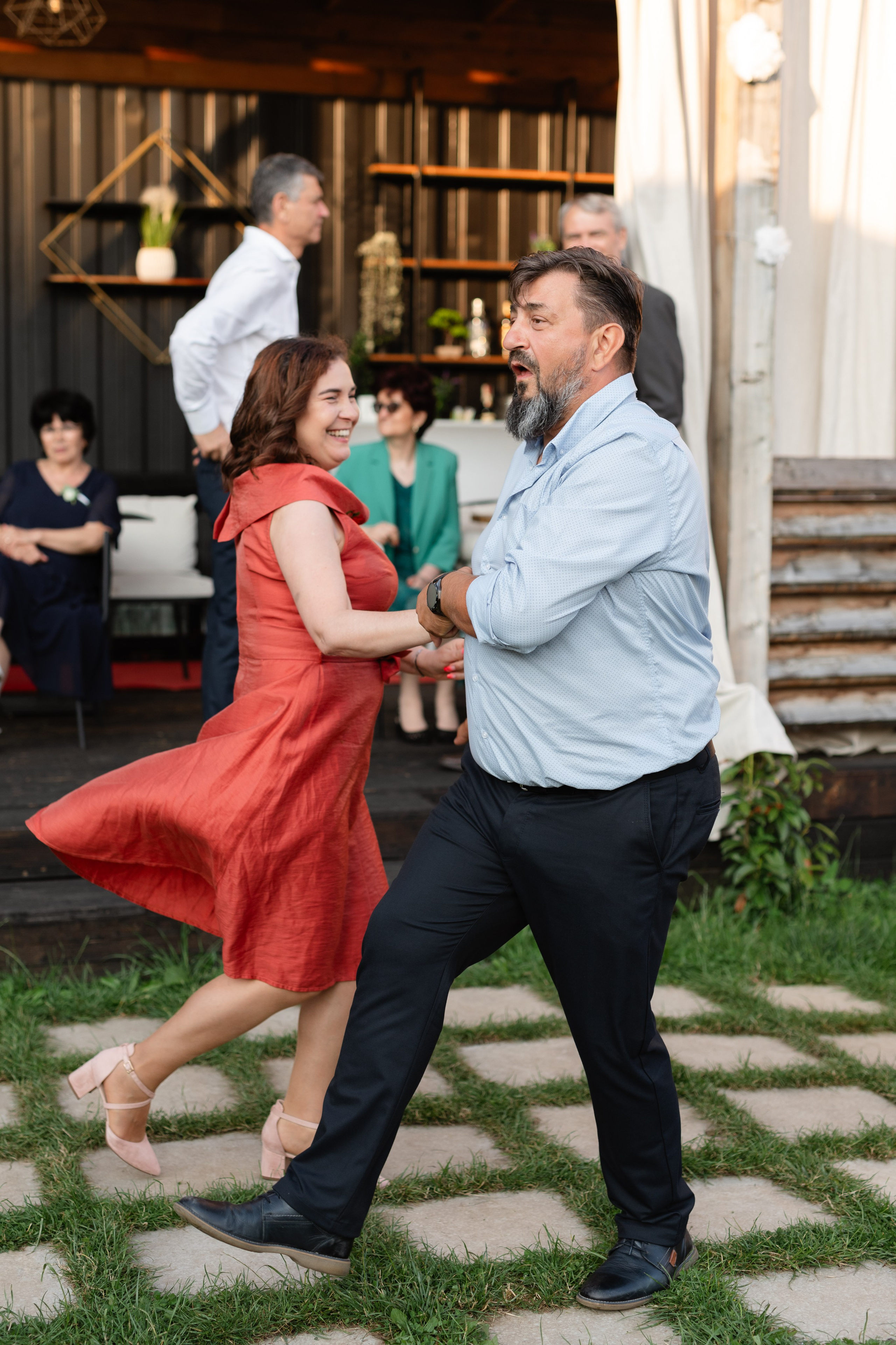 Flori & Cosmin. Main