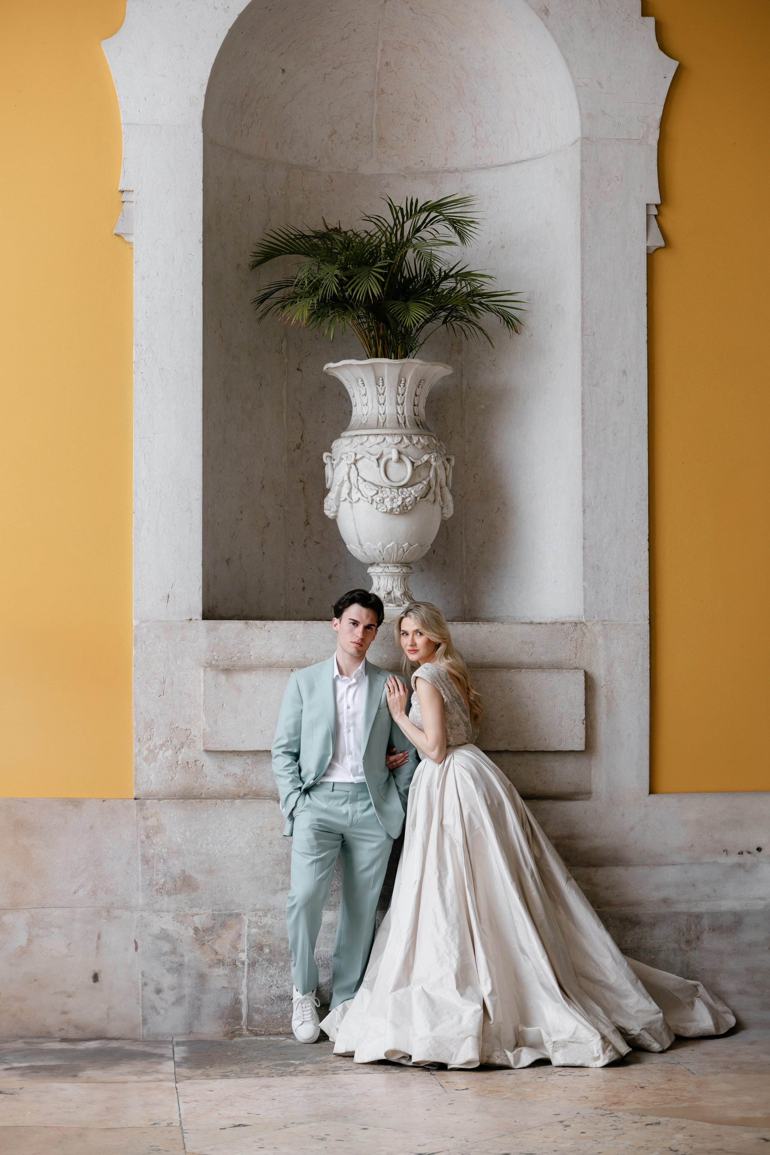 Vivien & Razvan. Main