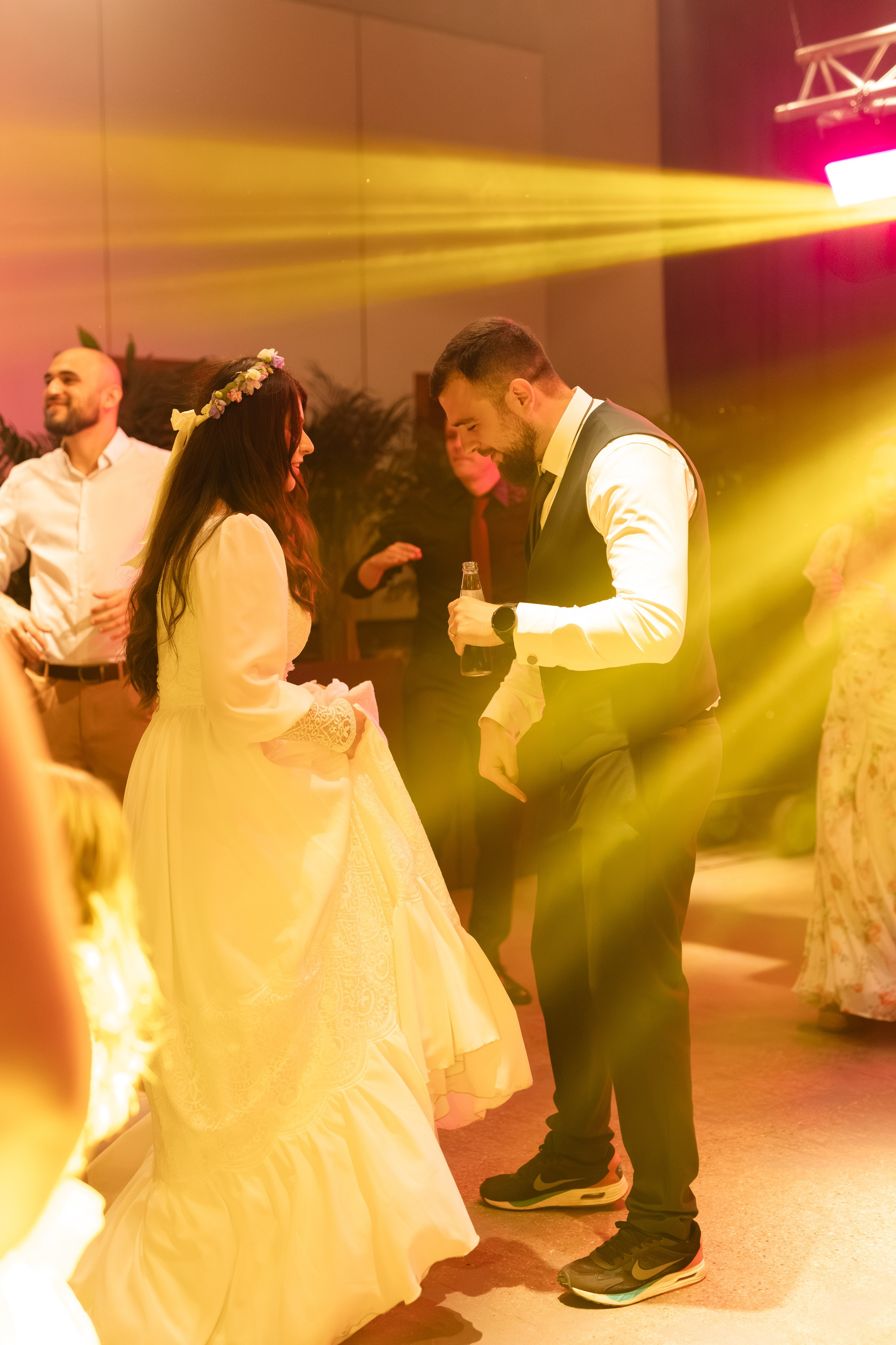 Flori & Cosmin. Main