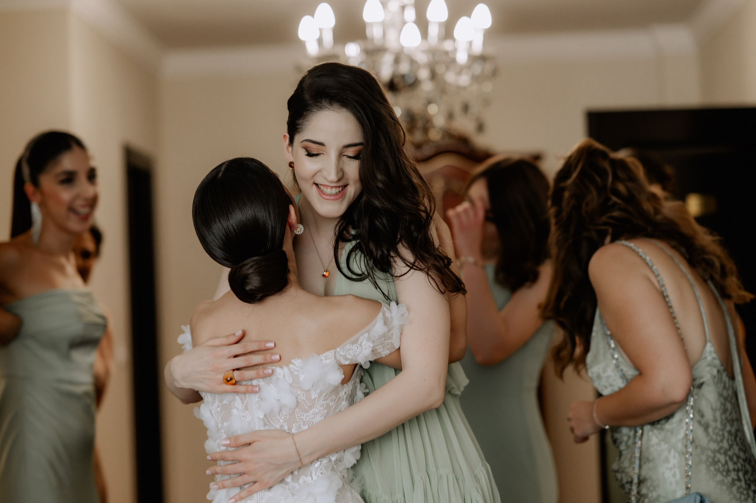 Nunta la Hotel Capitol Iasi. Proud Vision Weddings | Wedding Photography & Film — Servicii profesionale Foto Video Nunta Iasi