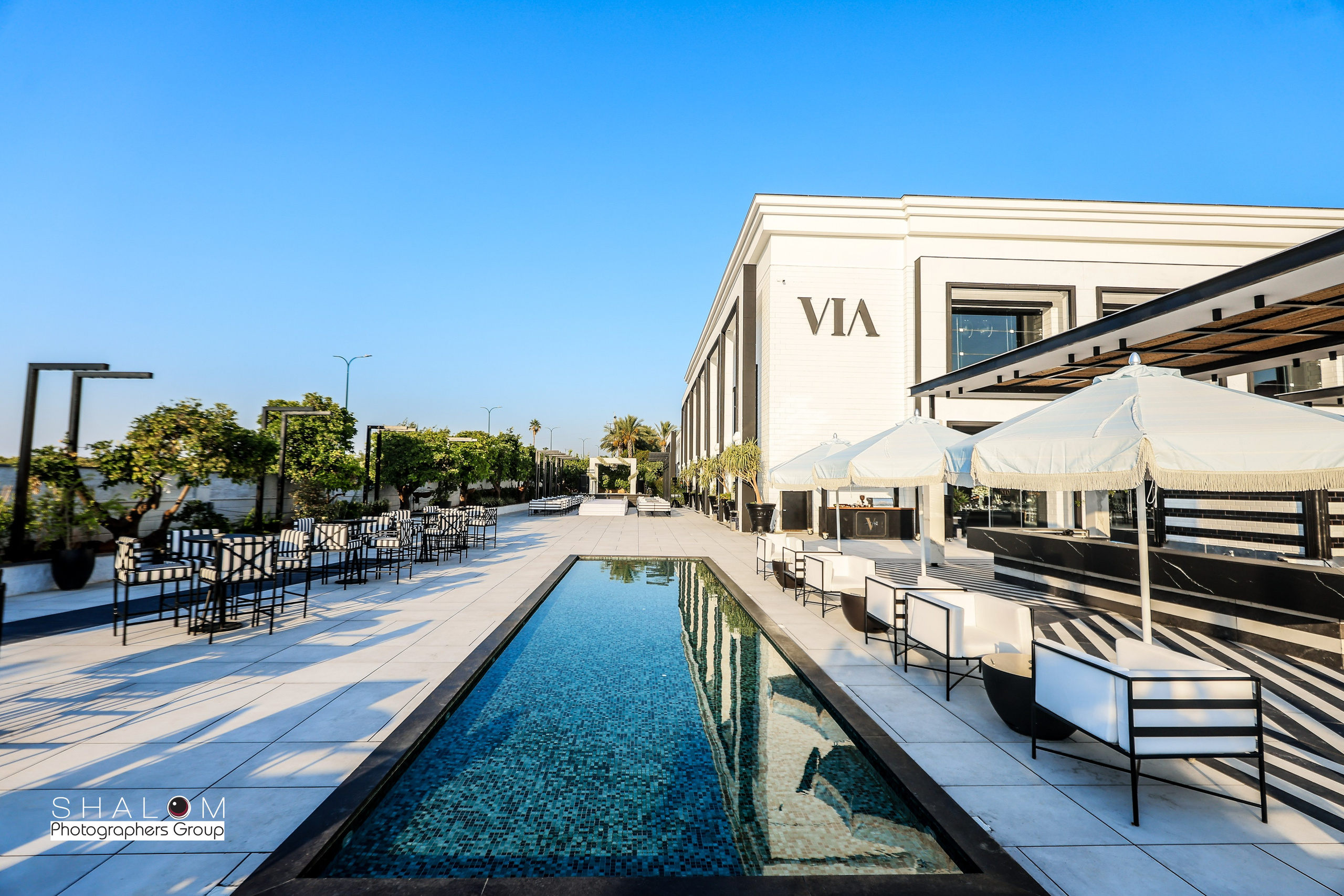 VIA / BASICO. Wedding and events photographers Studio Shalom