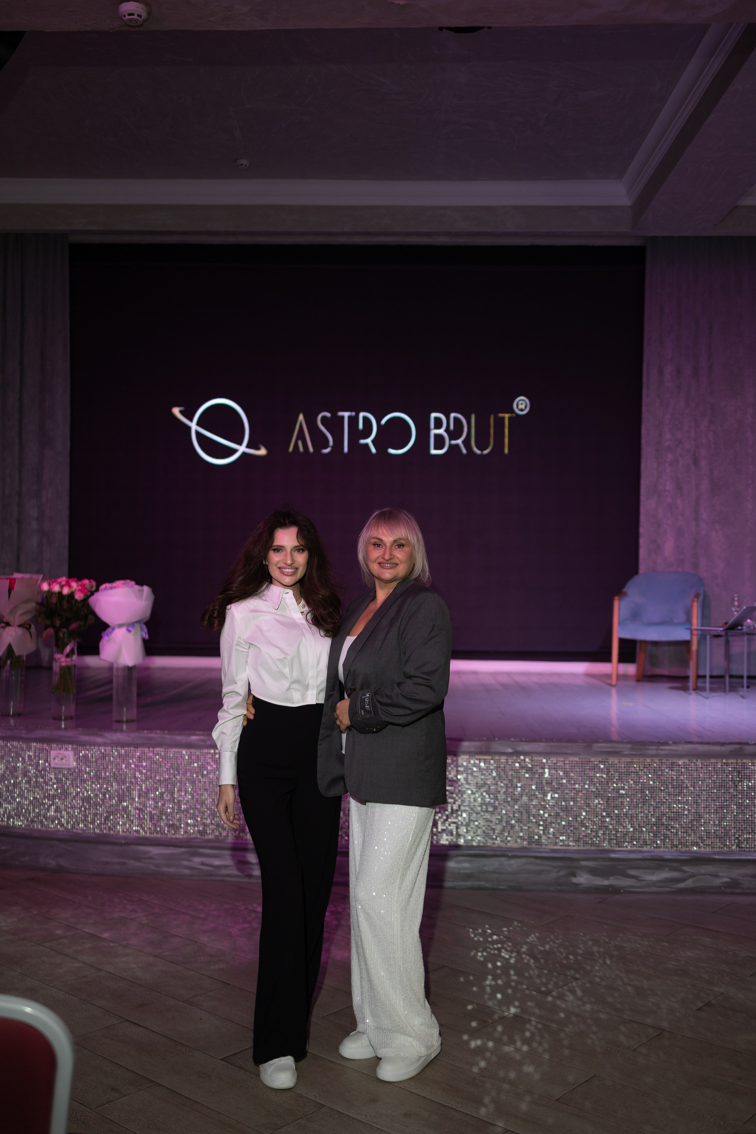 AstroBrut Conference. Wedding and family photographer