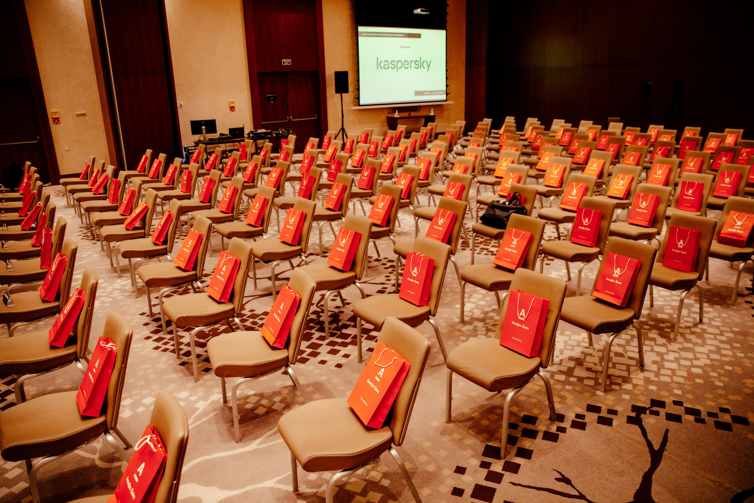 TROUBLESHOOTING Безопасность бизнеса. Свадебный фотограф Каледич Тимофей